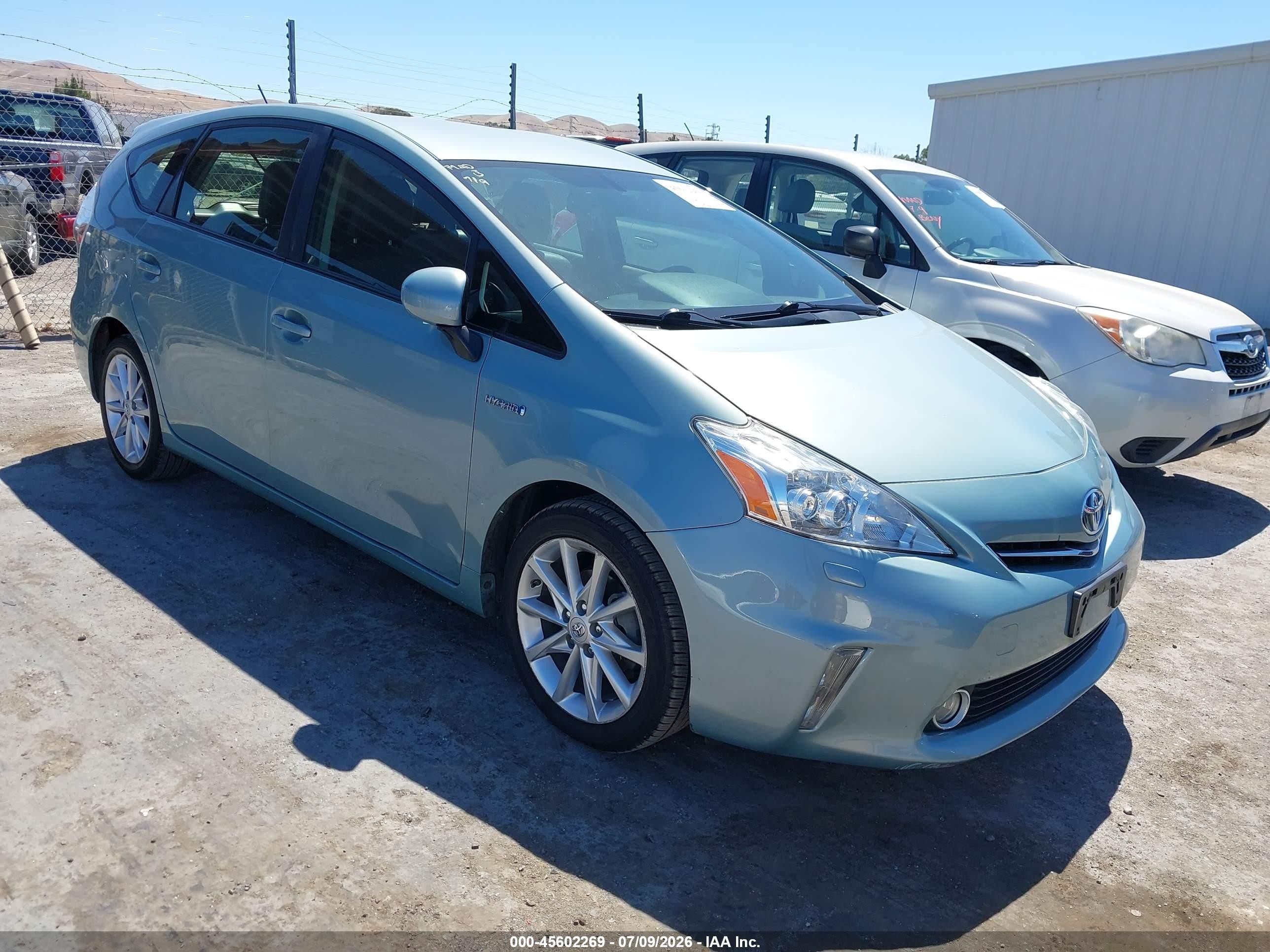 2014 Toyota Prius V Five Teal vin: JTDZN3EU8EJ009956