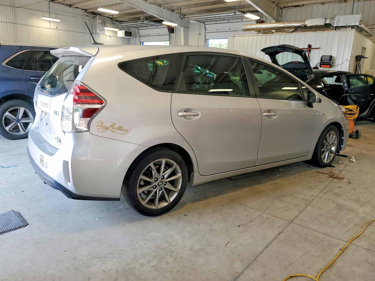 2015 Toyota Prius V Five Silver vin: JTDZN3EU8FJ029917