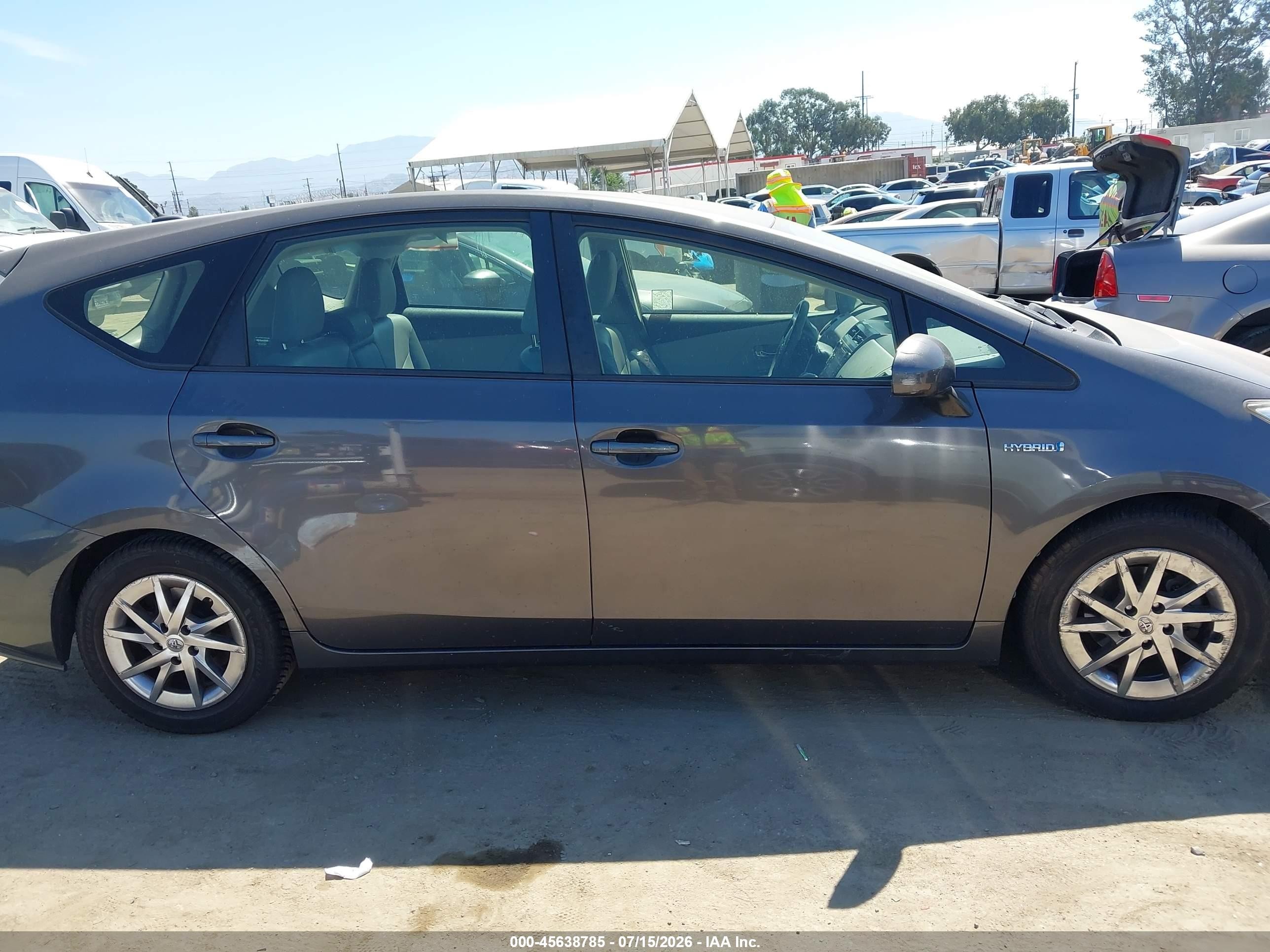 2015 Toyota Prius V Four Gray vin: JTDZN3EU8FJ030405