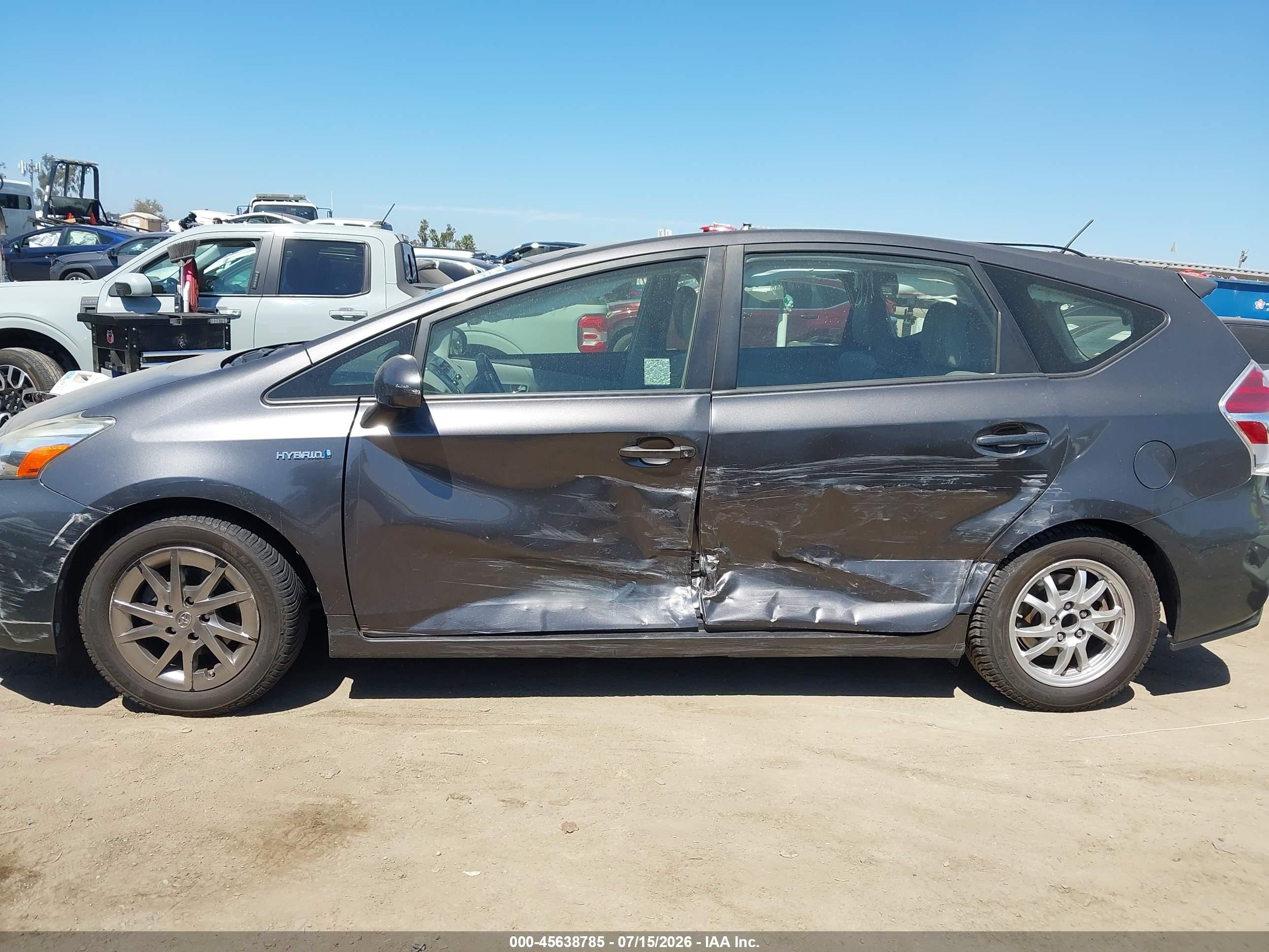 2015 Toyota Prius V Four Gray vin: JTDZN3EU8FJ030405