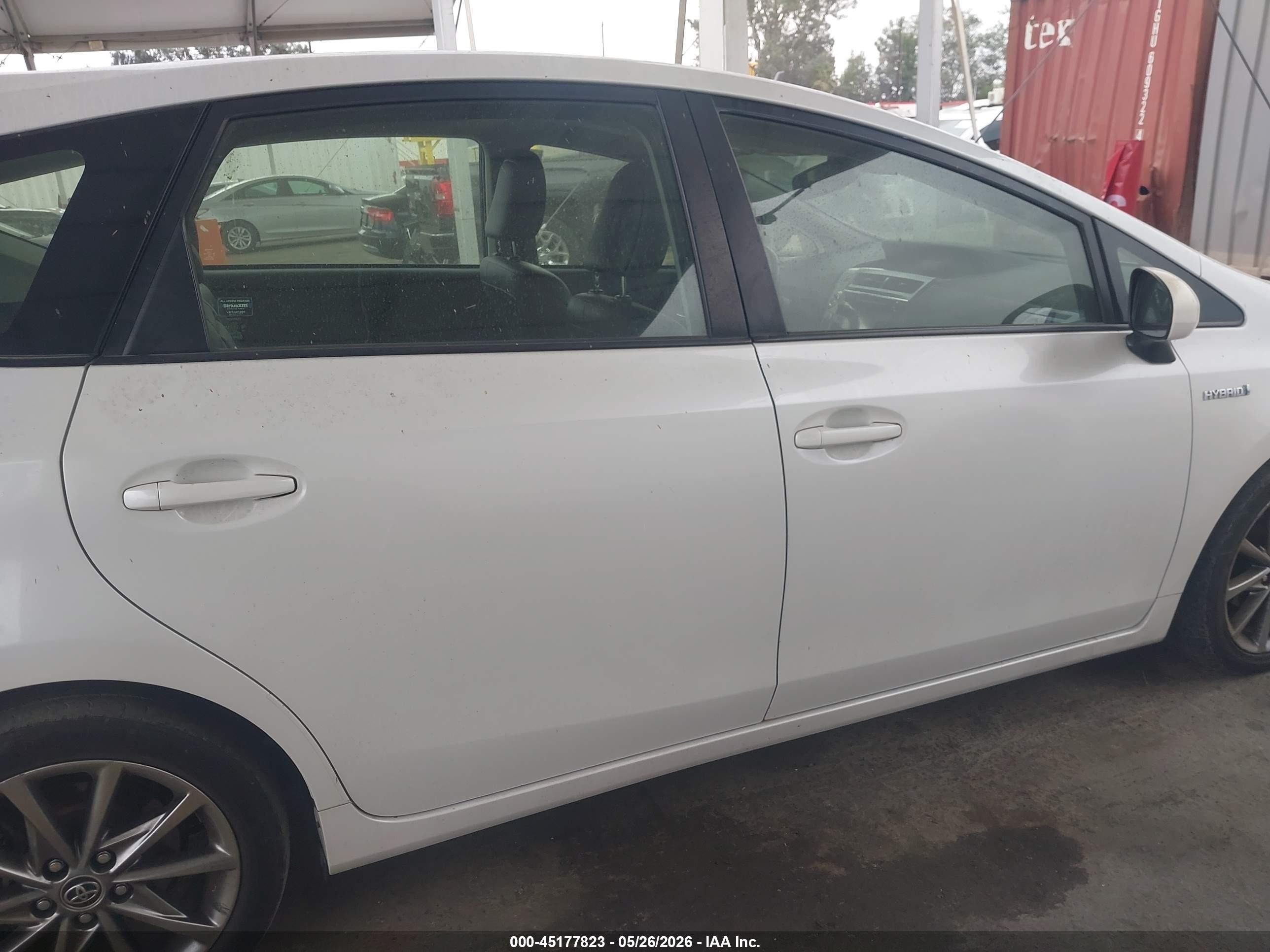 2015 Toyota Prius V Five White vin: JTDZN3EU8FJ038522