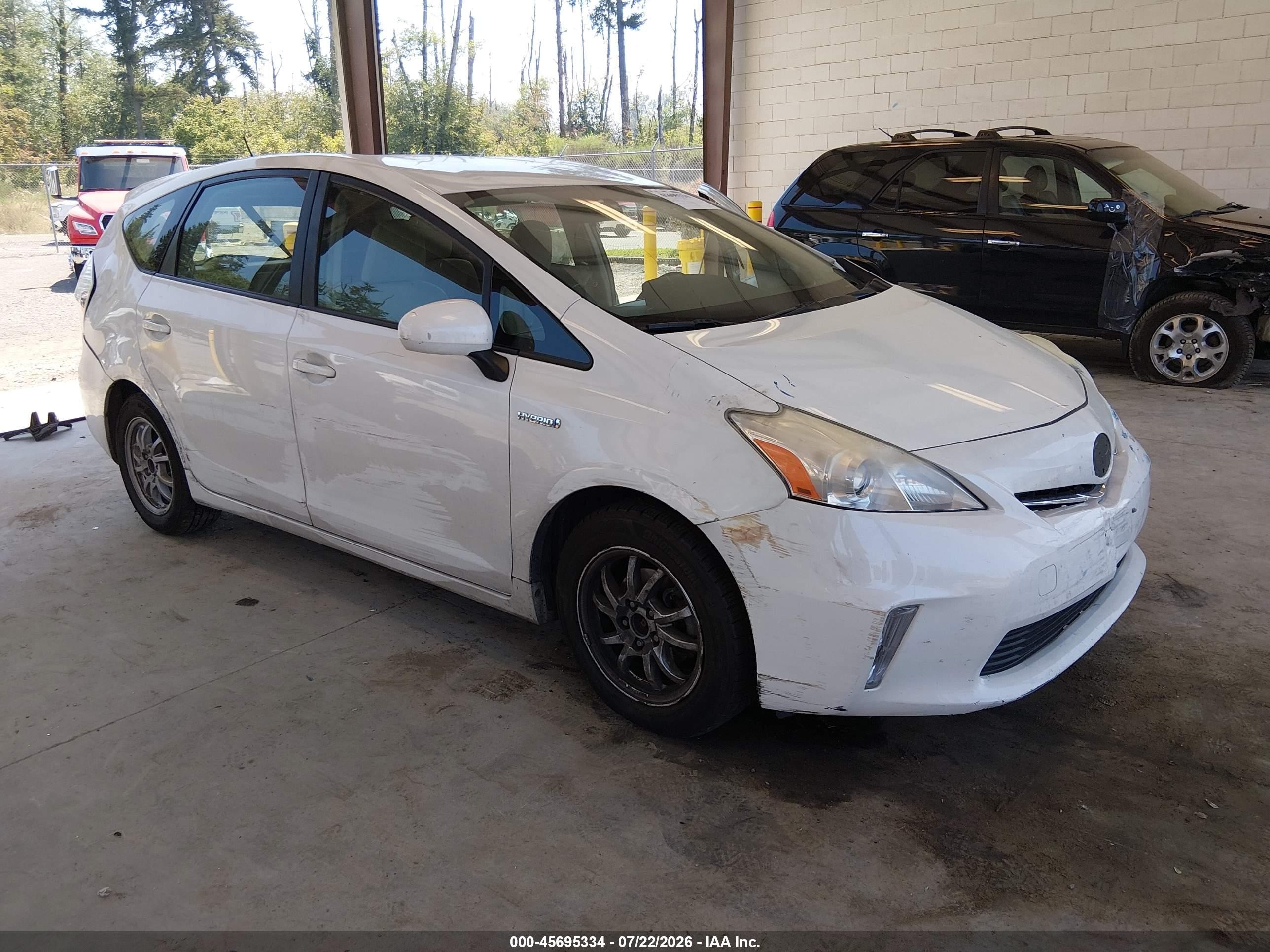 2012 Toyota Prius V Three Белый vin: JTDZN3EU9C3049822