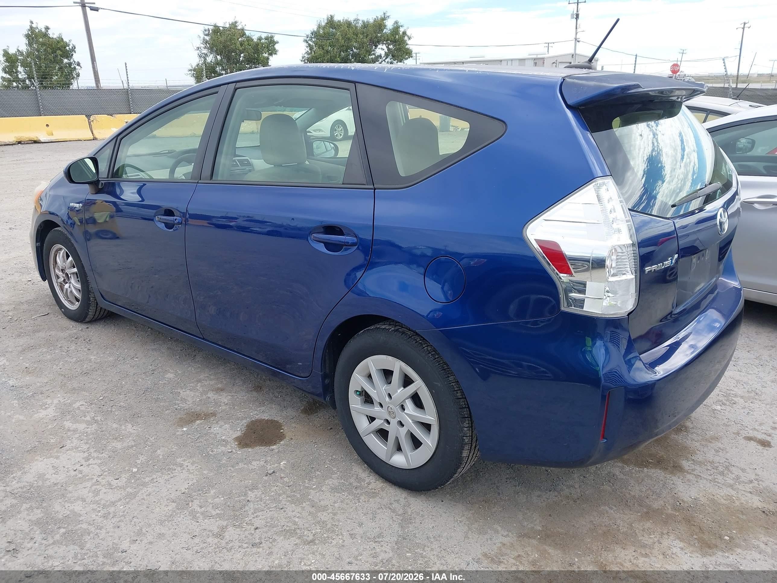 2012 Toyota Prius V Three Blue vin: JTDZN3EU9C3137124