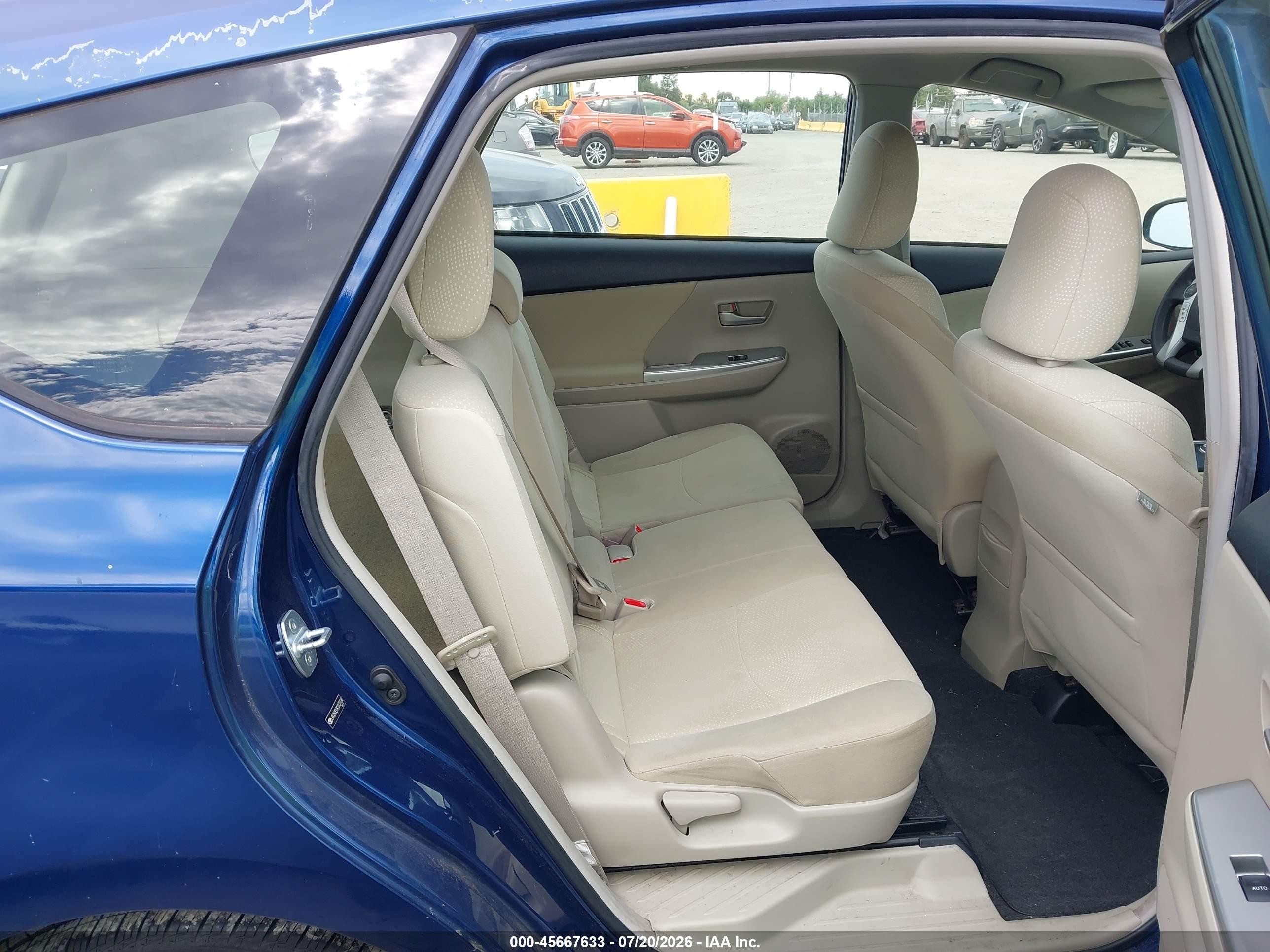 2012 Toyota Prius V Three Blue vin: JTDZN3EU9C3137124