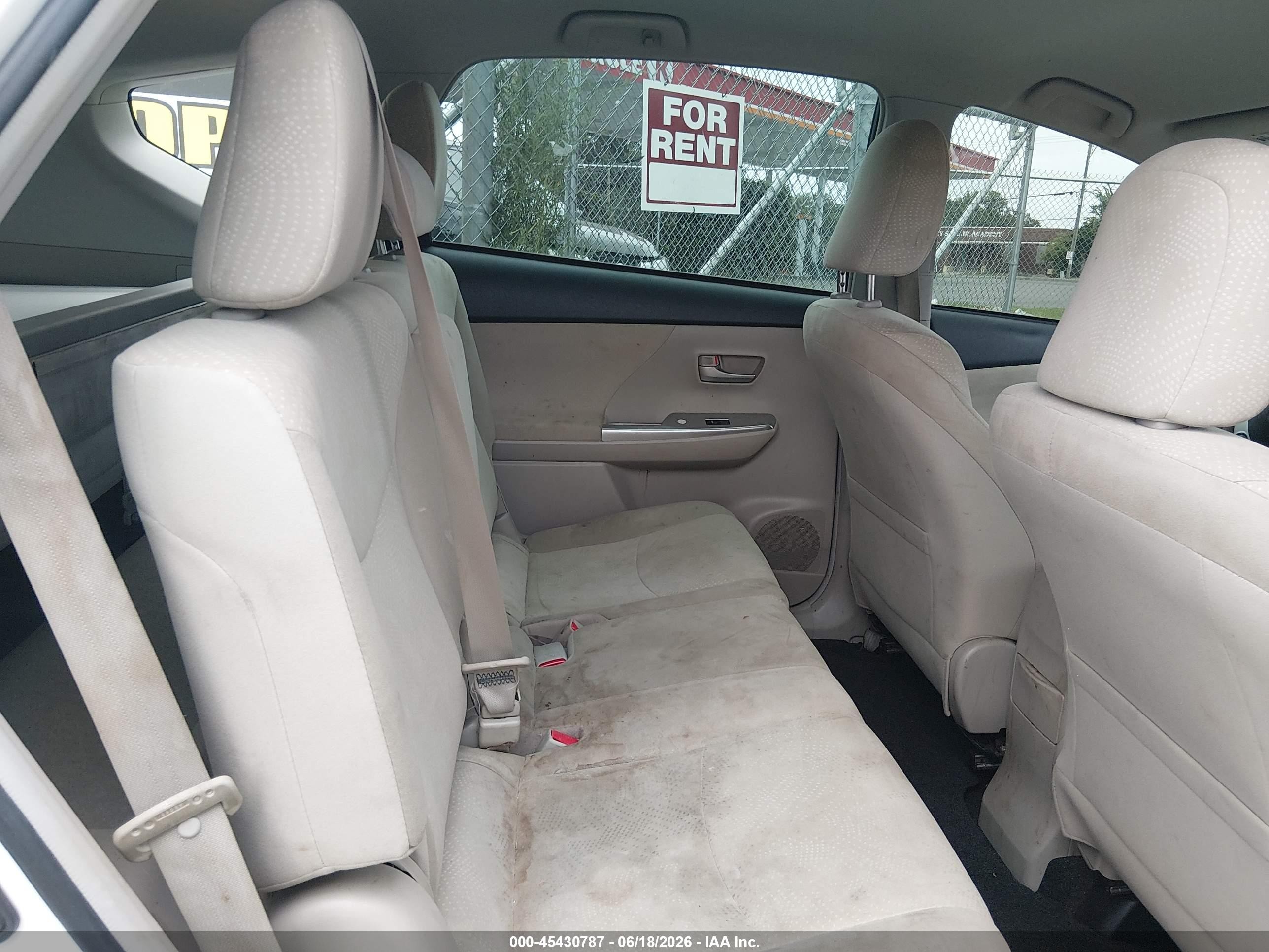 2012 Toyota Prius V Three White vin: JTDZN3EU9C3149919