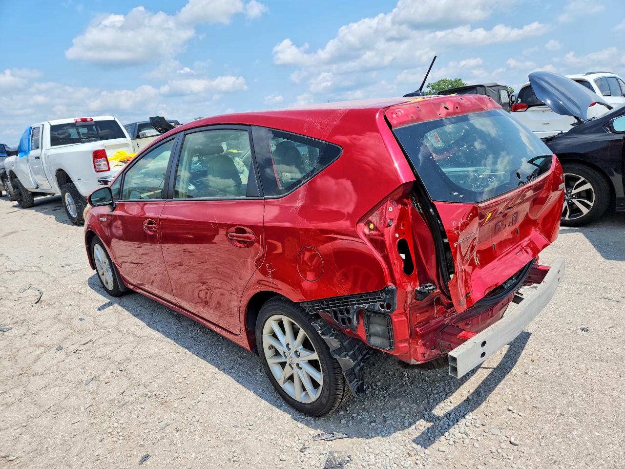 2013 Toyota Prius V Five Red vin: JTDZN3EU9D3196319