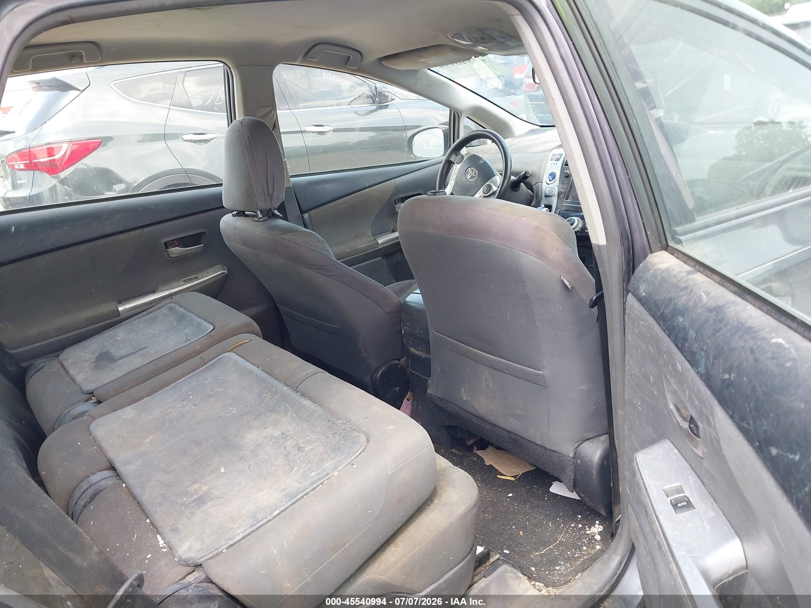 2013 Toyota Prius V Three Gray vin: JTDZN3EU9D3202040