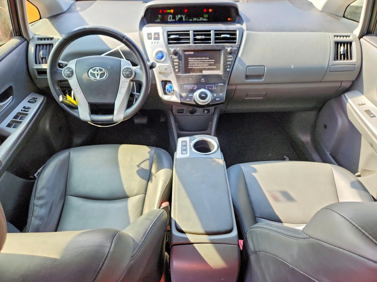2014 Toyota Prius V Five Red vin: JTDZN3EU9E3295384