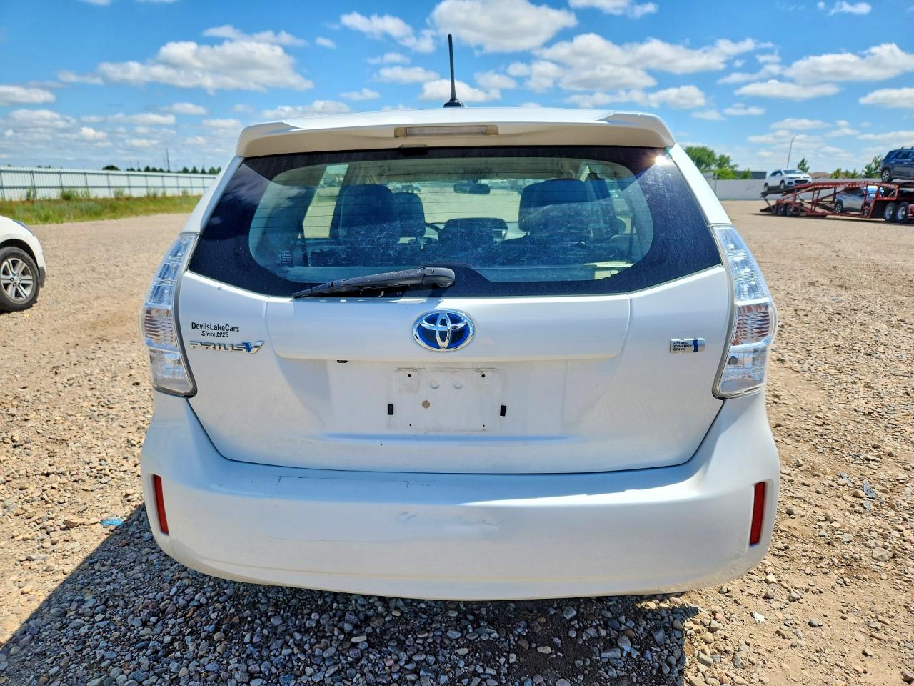 2014 Toyota Prius V Three Белый vin: JTDZN3EU9E3324852