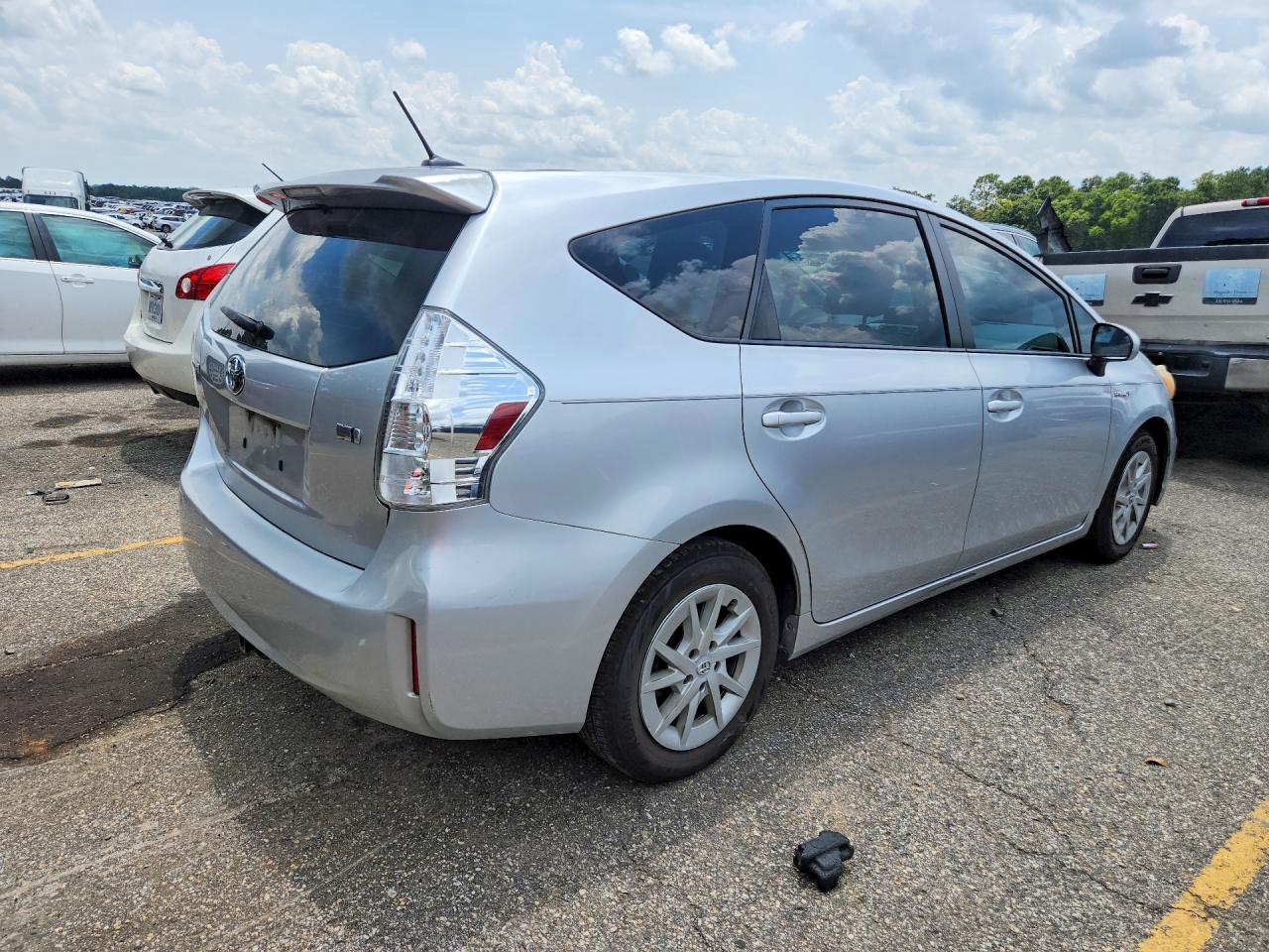 2014 Toyota Prius Three Silver vin: JTDZN3EU9E3340792