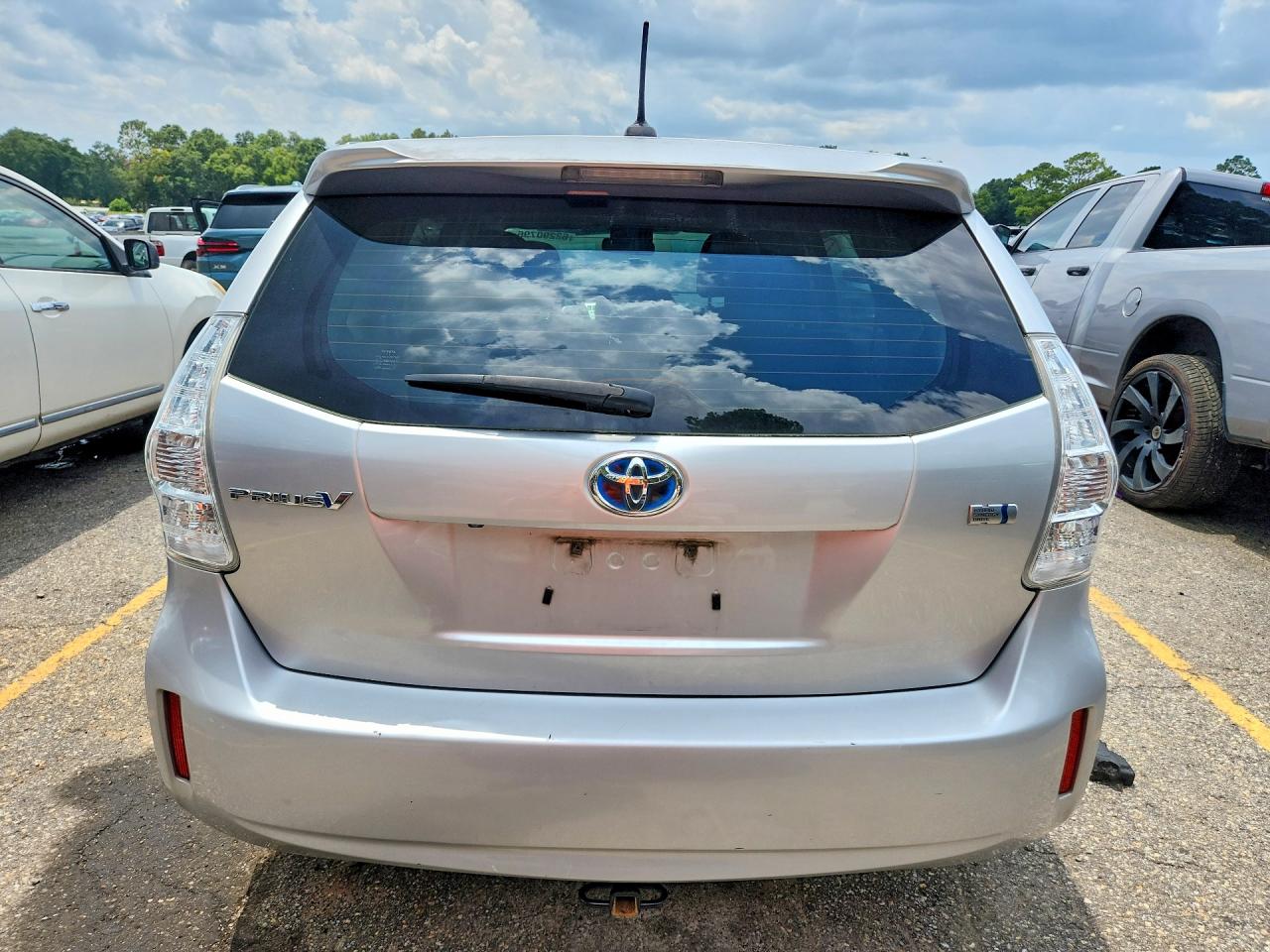 2014 Toyota Prius Three Silver vin: JTDZN3EU9E3340792