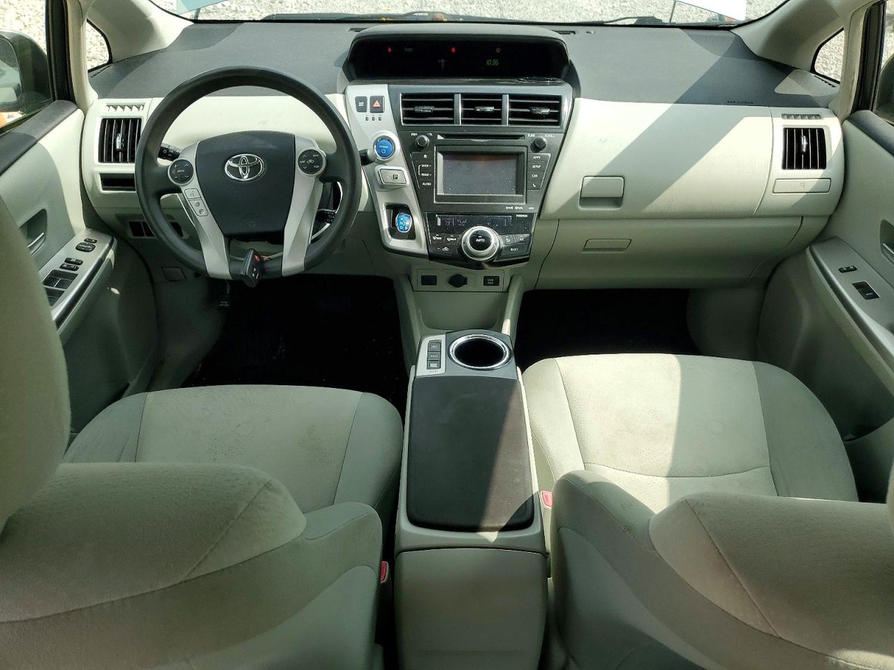 2014 Toyota Prius V Three Бирюзовый vin: JTDZN3EU9EJ008086