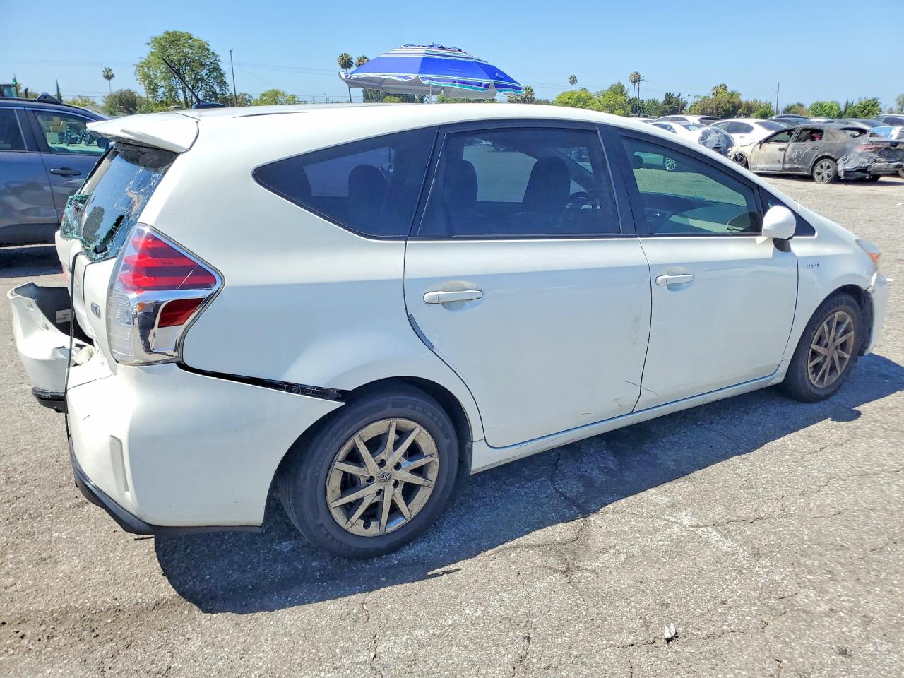 2015 Toyota Prius V Four White vin: JTDZN3EU9FJ029439