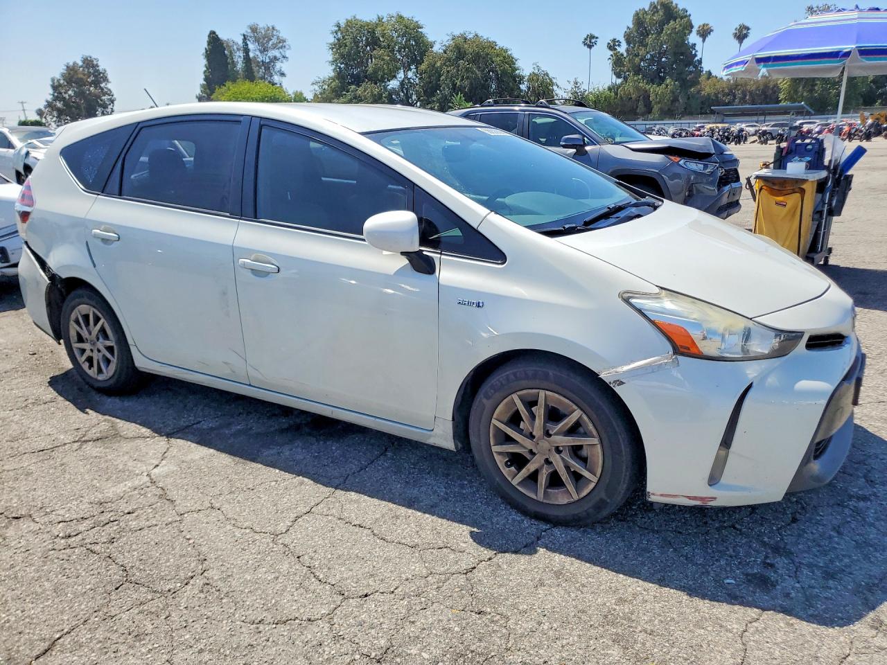 2015 Toyota Prius V Four White vin: JTDZN3EU9FJ029439