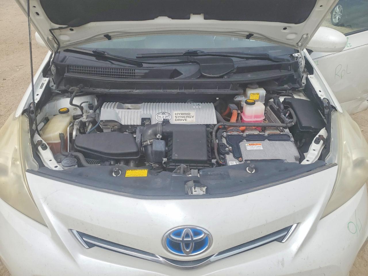 2012 Toyota Prius V Three White vin: JTDZN3EUXC3024119