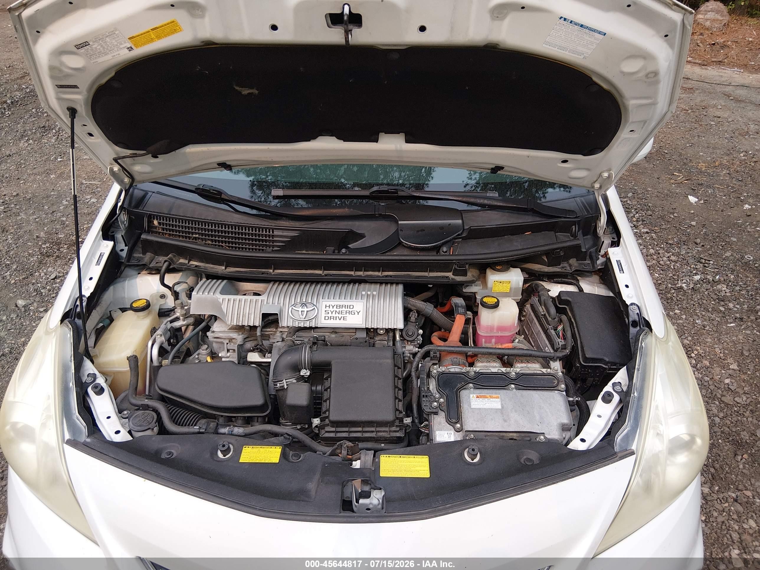 2012 Toyota Prius V Three White vin: JTDZN3EUXC3025139