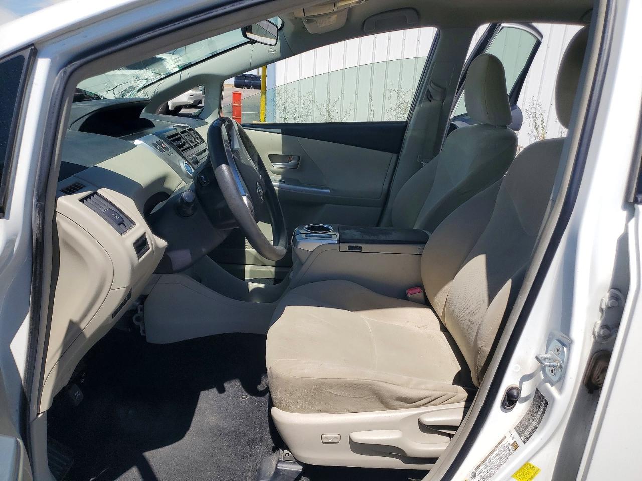 2012 Toyota Prius V Two White vin: JTDZN3EUXC3052194