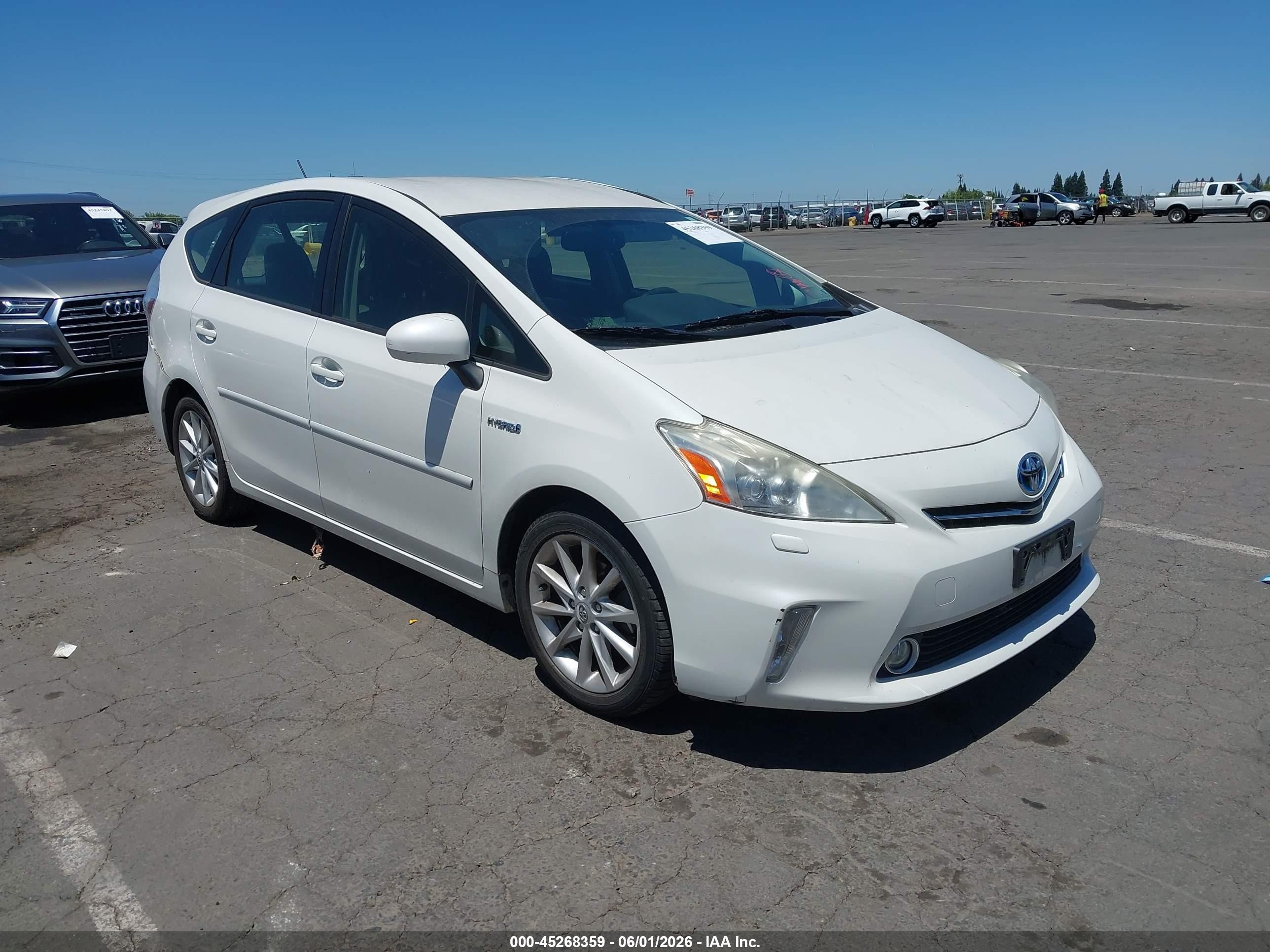 2012 Toyota Prius V Five Белый vin: JTDZN3EUXC3064426