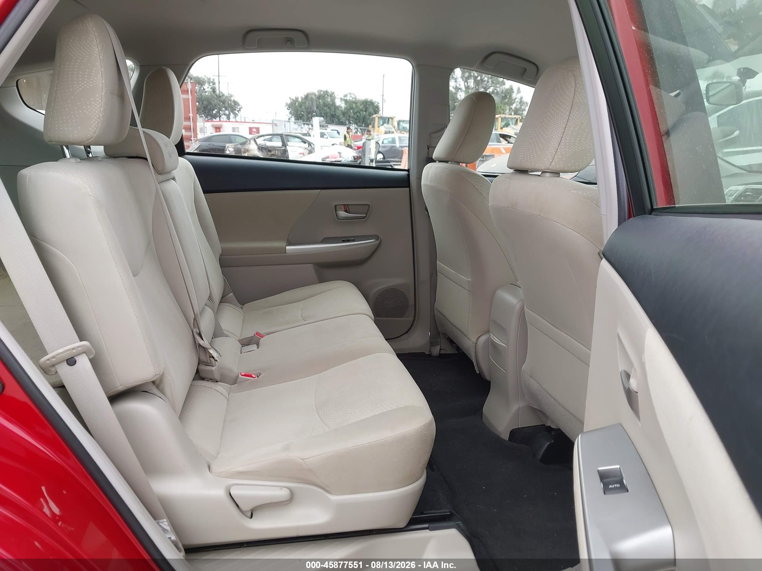 2013 Toyota Prius V Three Red vin: JTDZN3EUXD3194207