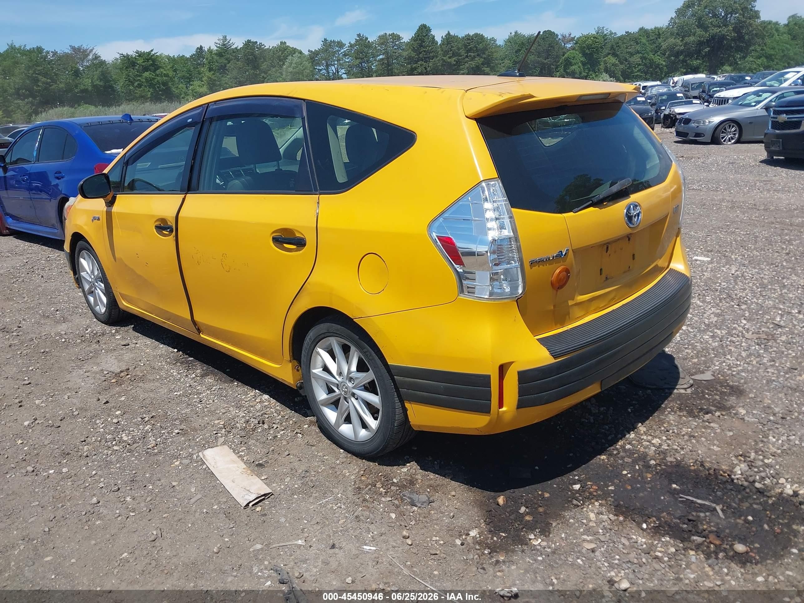 2013 Toyota Prius V Five Yellow vin: JTDZN3EUXD3226590