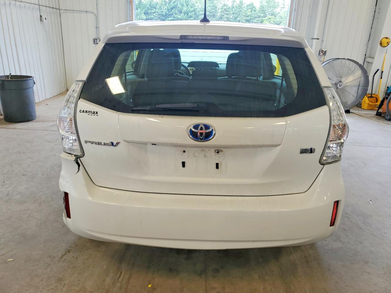 2013 Toyota Prius V Three Белый vin: JTDZN3EUXD3269195