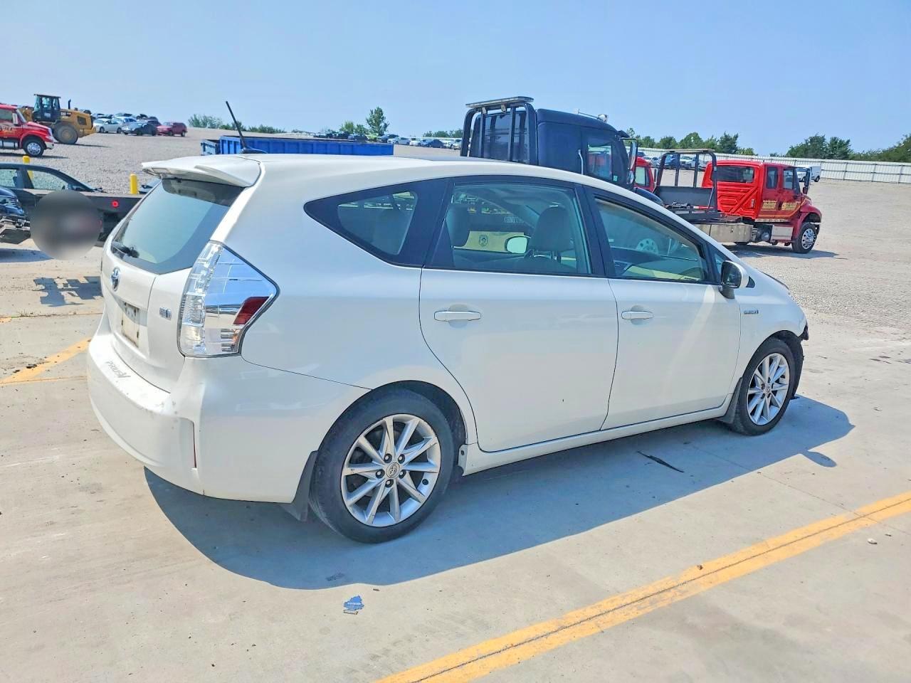 2013 Toyota Prius V Five White vin: JTDZN3EUXD3281282