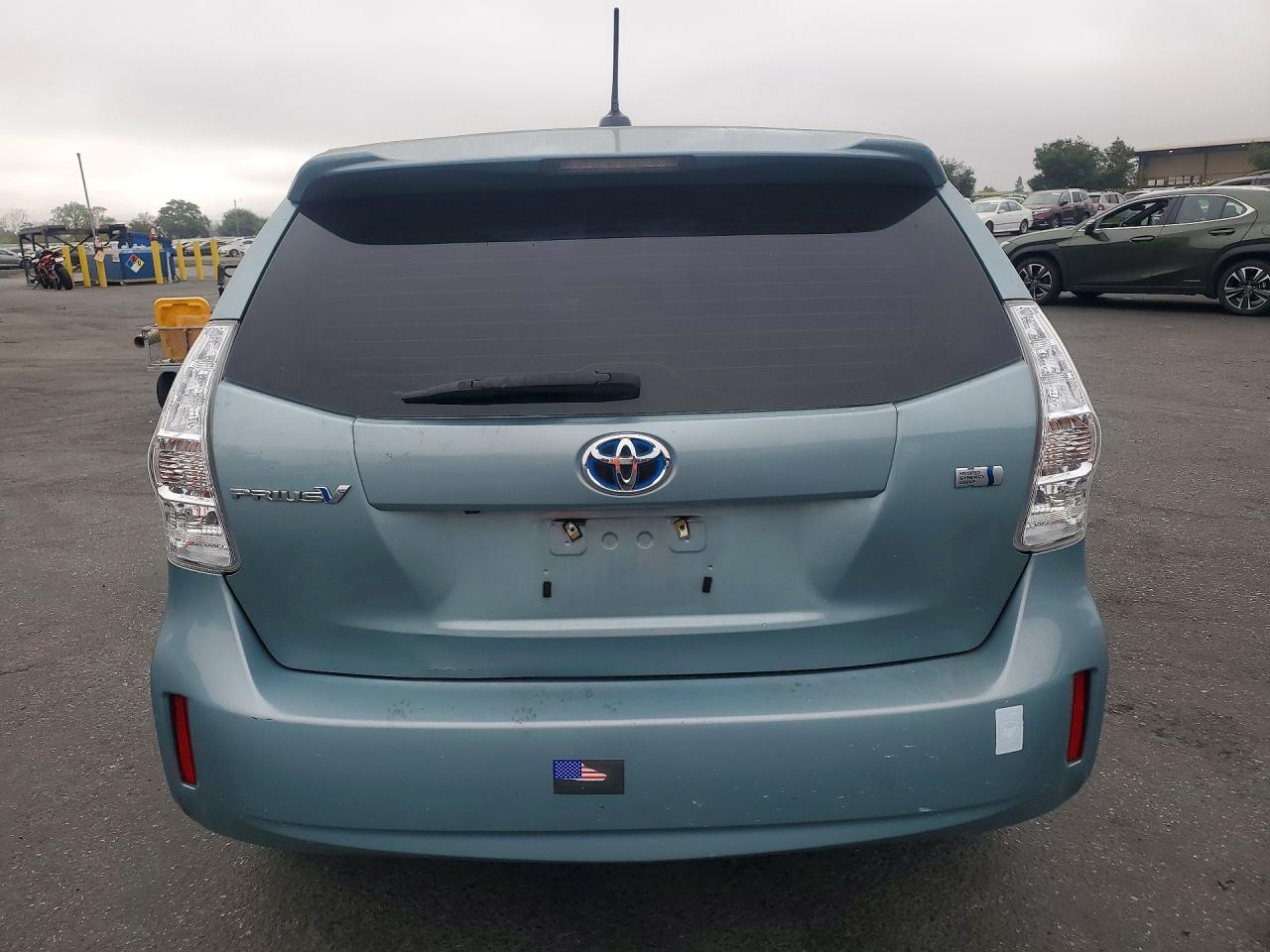 2014 Toyota Prius V Three Turquoise vin: JTDZN3EUXE3299296