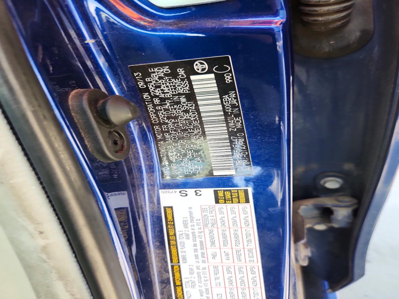 2014 Toyota Prius V Two Blue vin: JTDZN3EUXE3307431