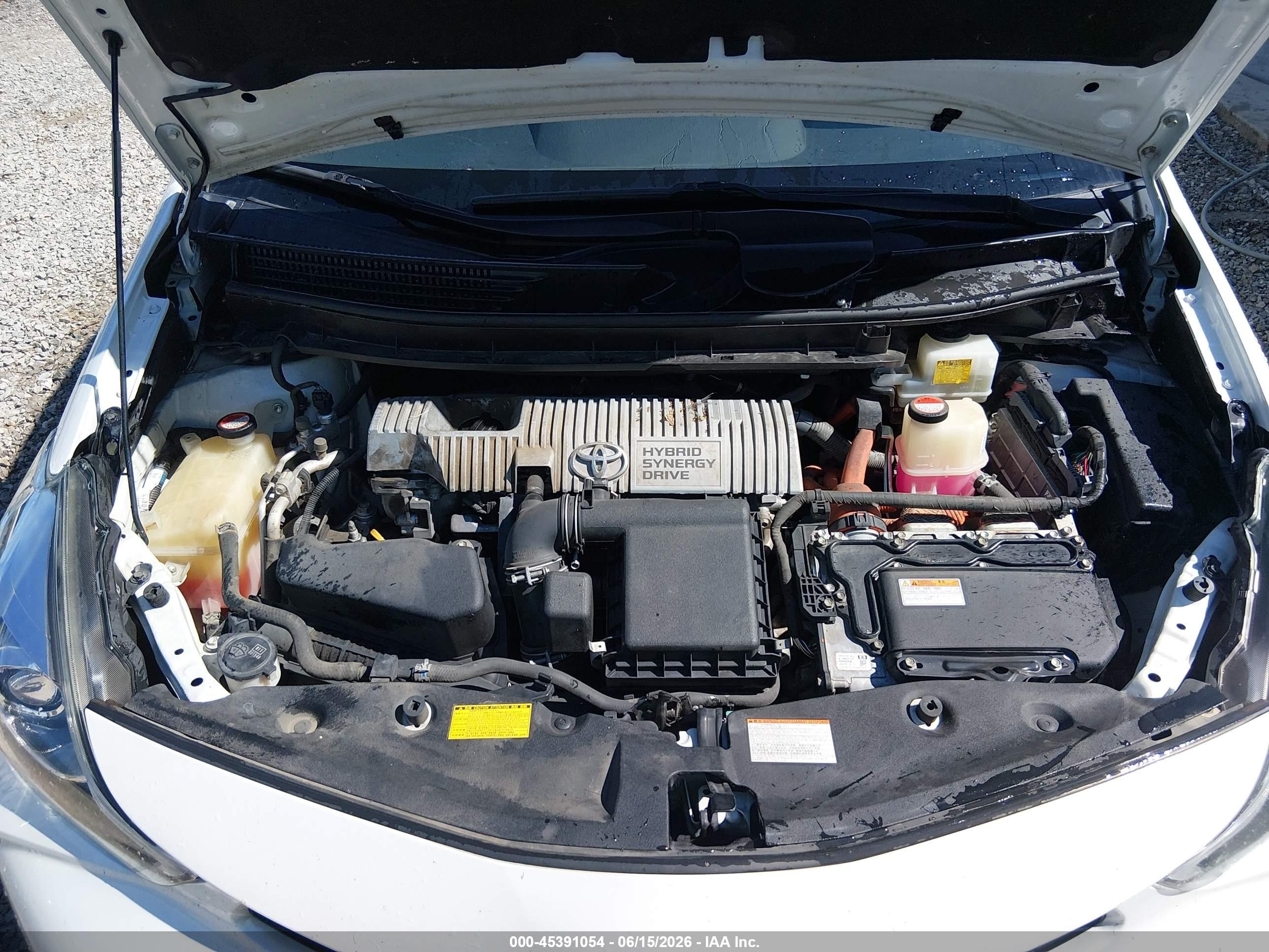 2015 Toyota Prius V Five White vin: JTDZN3EUXFJ029062