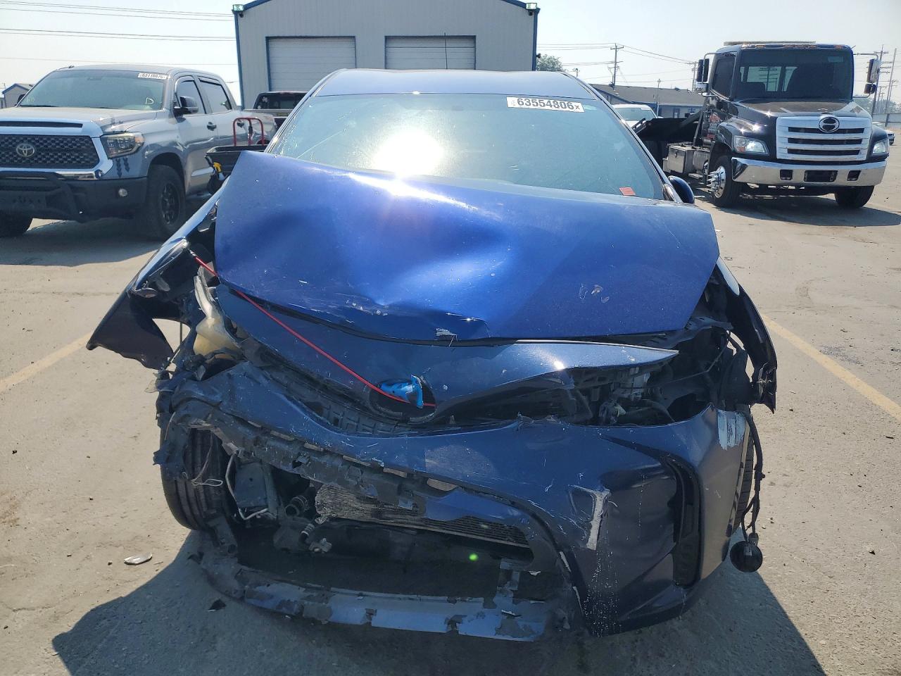 2015 Toyota Prius V Two Blue vin: JTDZN3EUXFJ033127