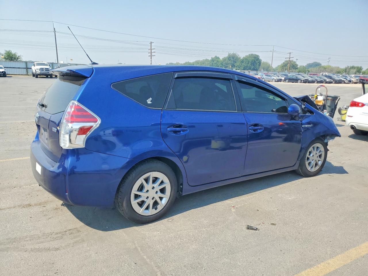2015 Toyota Prius V Two Blue vin: JTDZN3EUXFJ033127