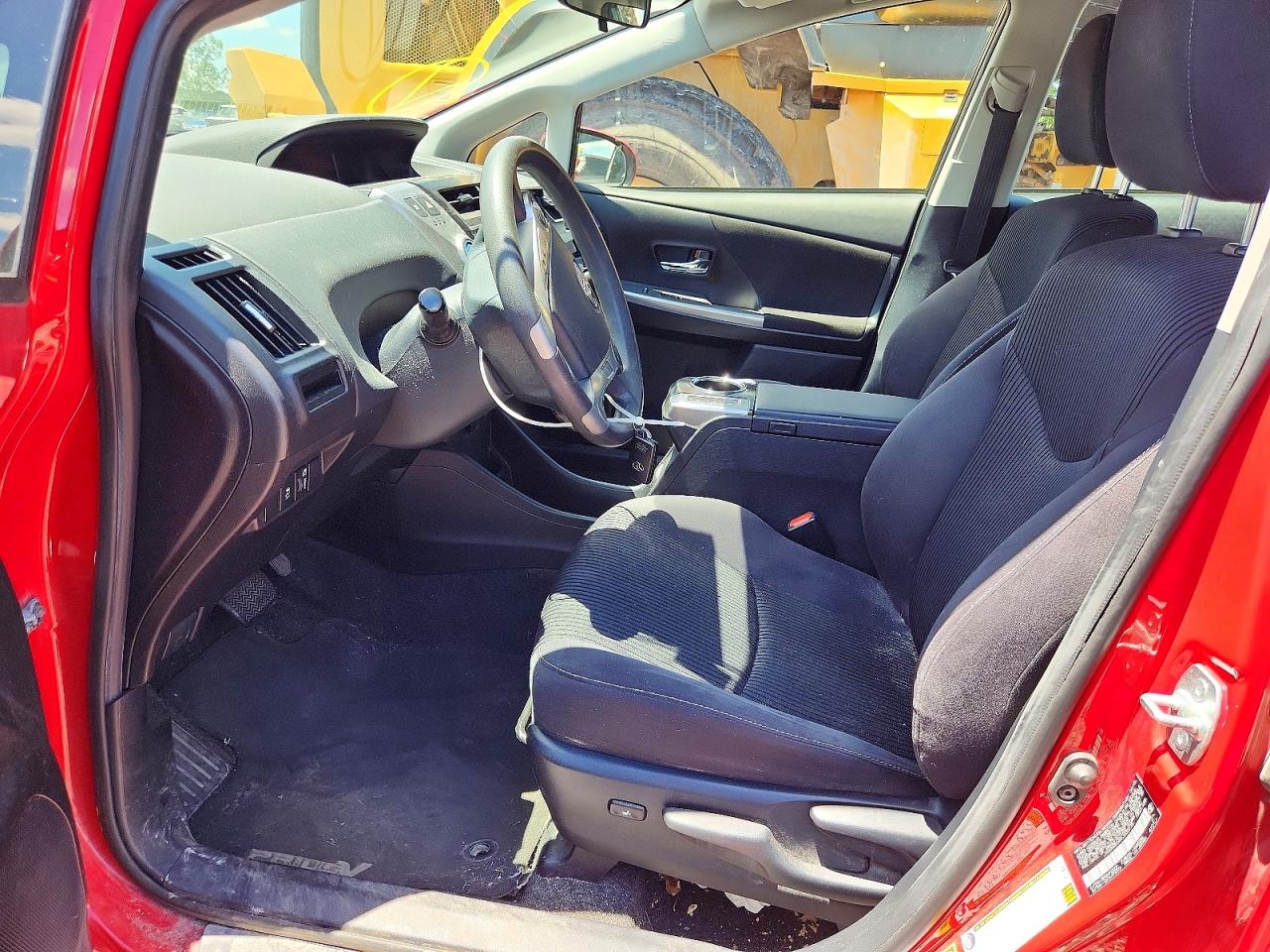 2015 Toyota Prius V Three Red vin: JTDZN3EUXFJ033175