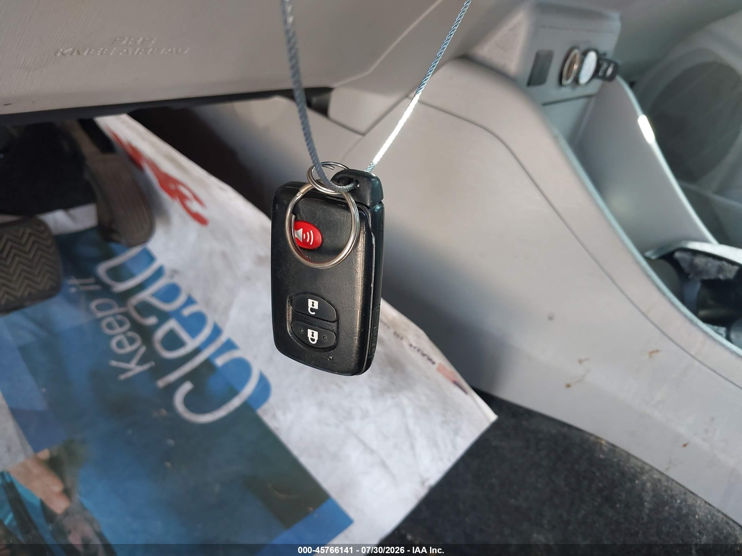 2015 Toyota Prius V Three Blue vin: JTDZN3EUXFJ034472
