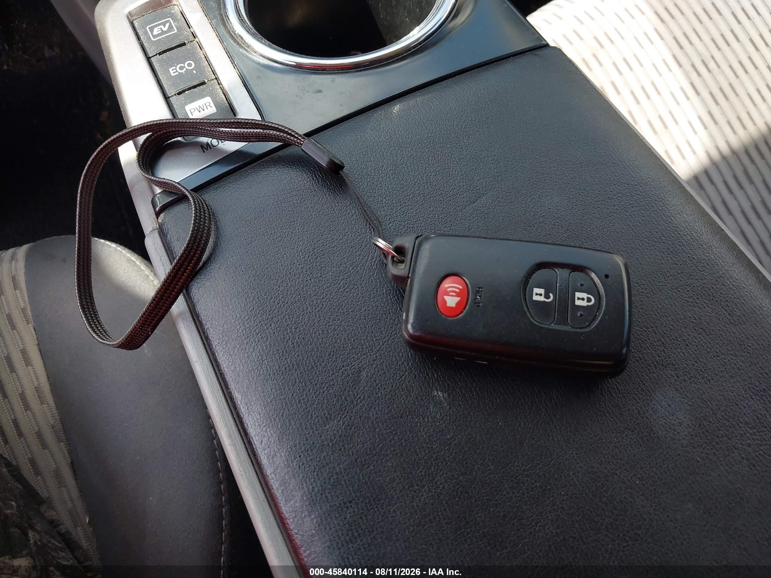 2015 Toyota Prius V Two Gray vin: JTDZN3EUXFJ039087