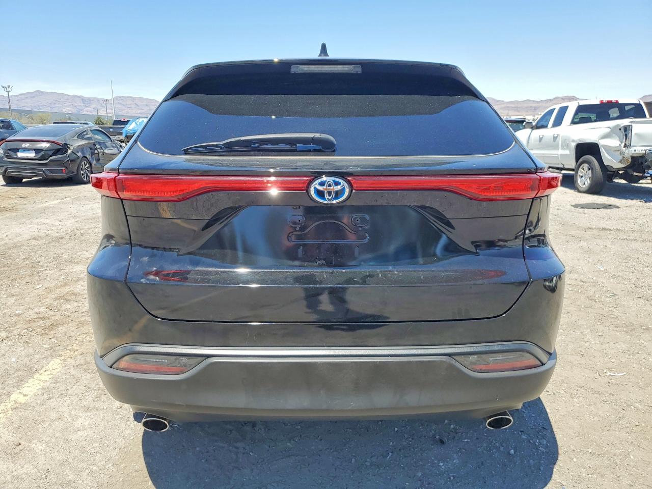 2021 Toyota Venza Le Black vin: JTEAAAAH0MJ043633