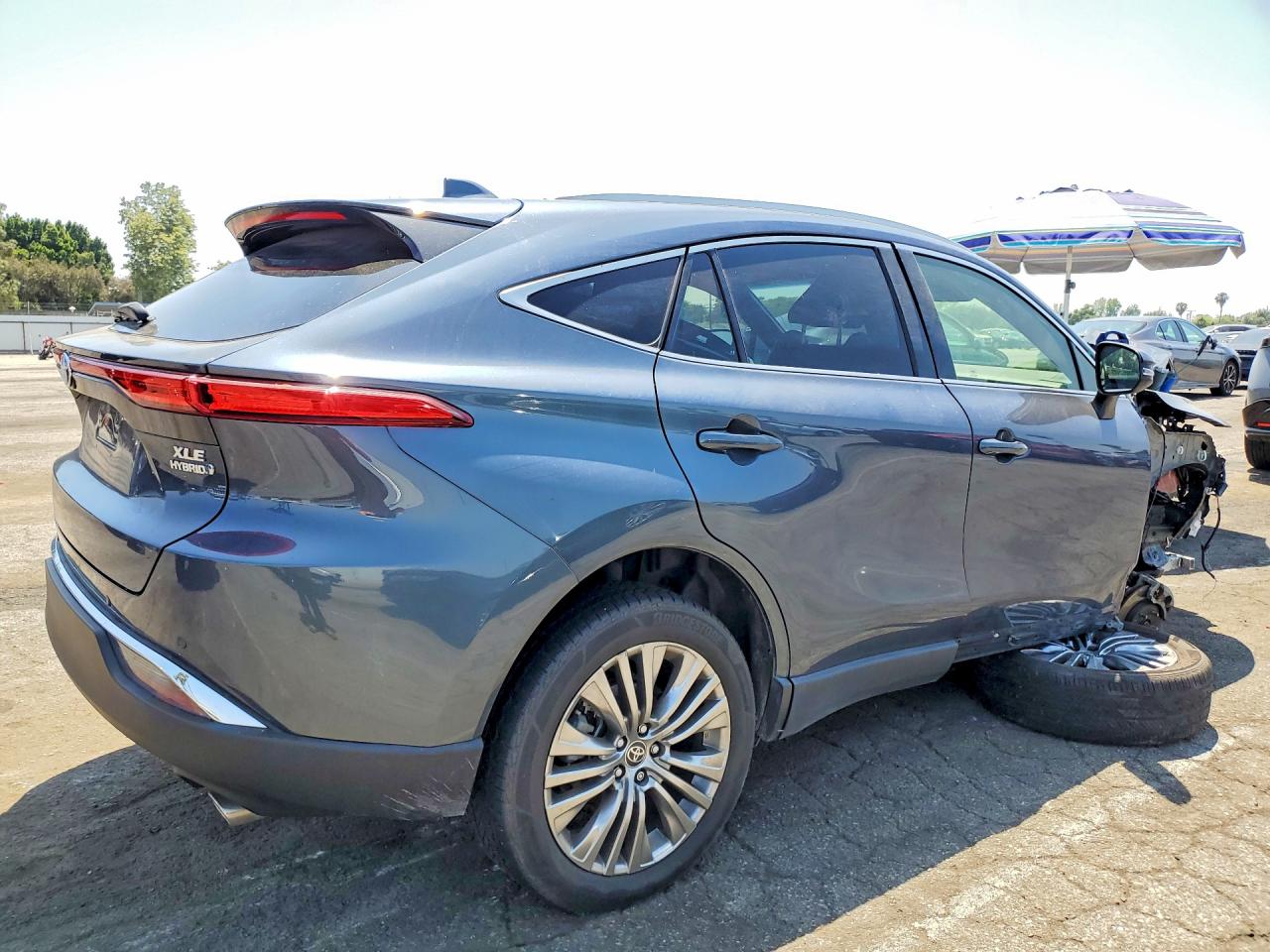 2021 Toyota Venza Xle Угольный vin: JTEAAAAH0MJ061355