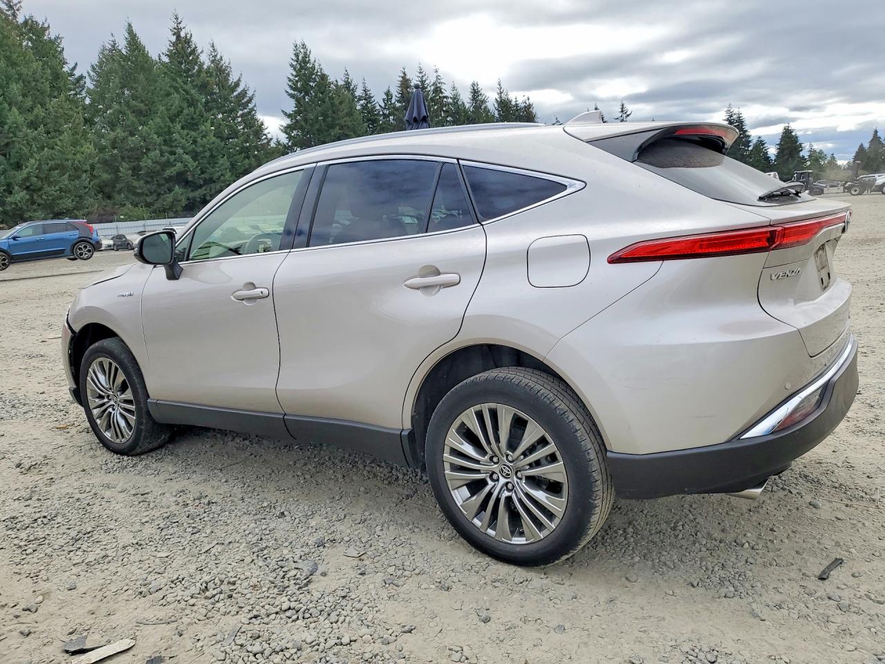 2021 Toyota Venza Xle Серебряный vin: JTEAAAAH1MJ087091