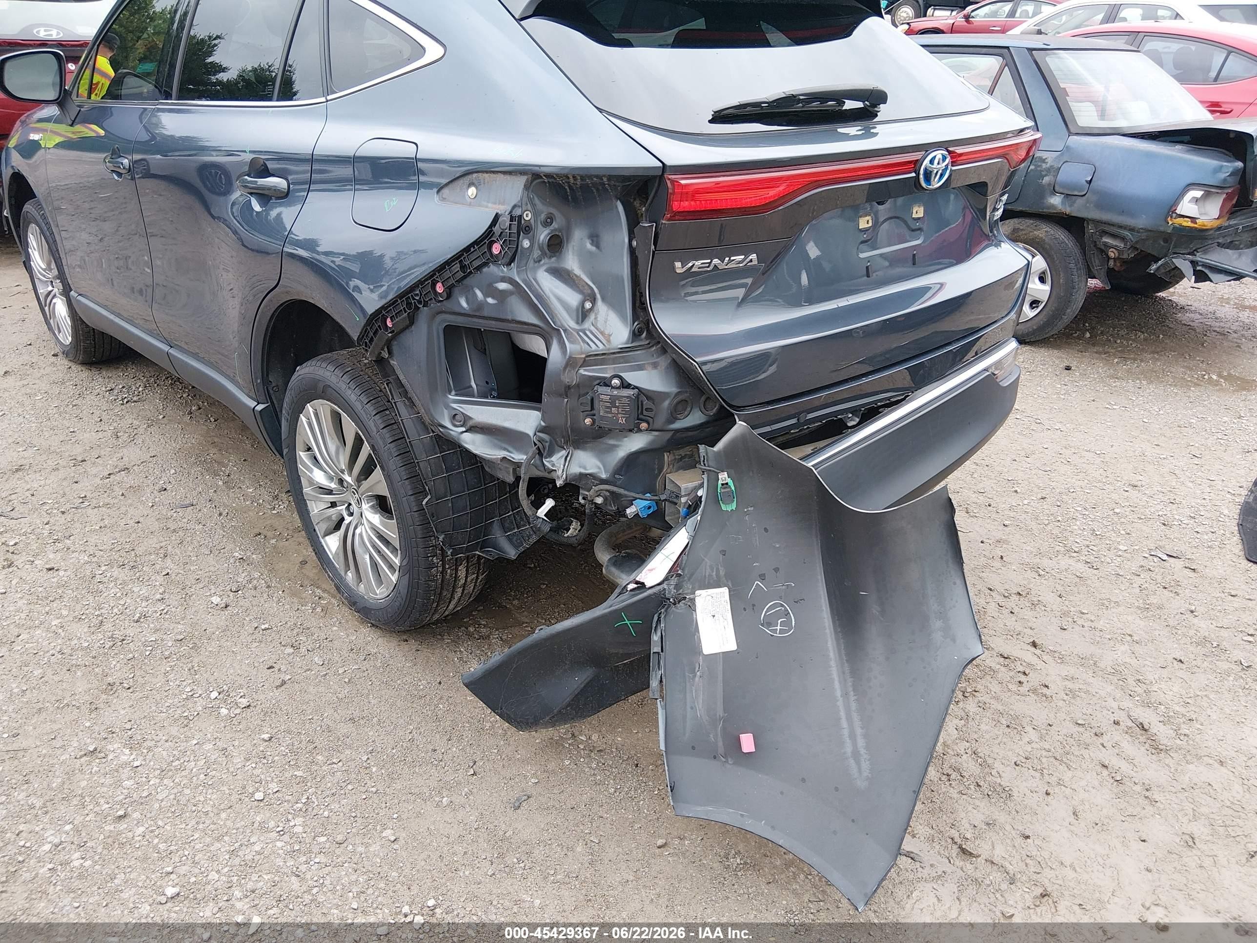 2021 Toyota Venza Xle Синий vin: JTEAAAAH2MJ006776