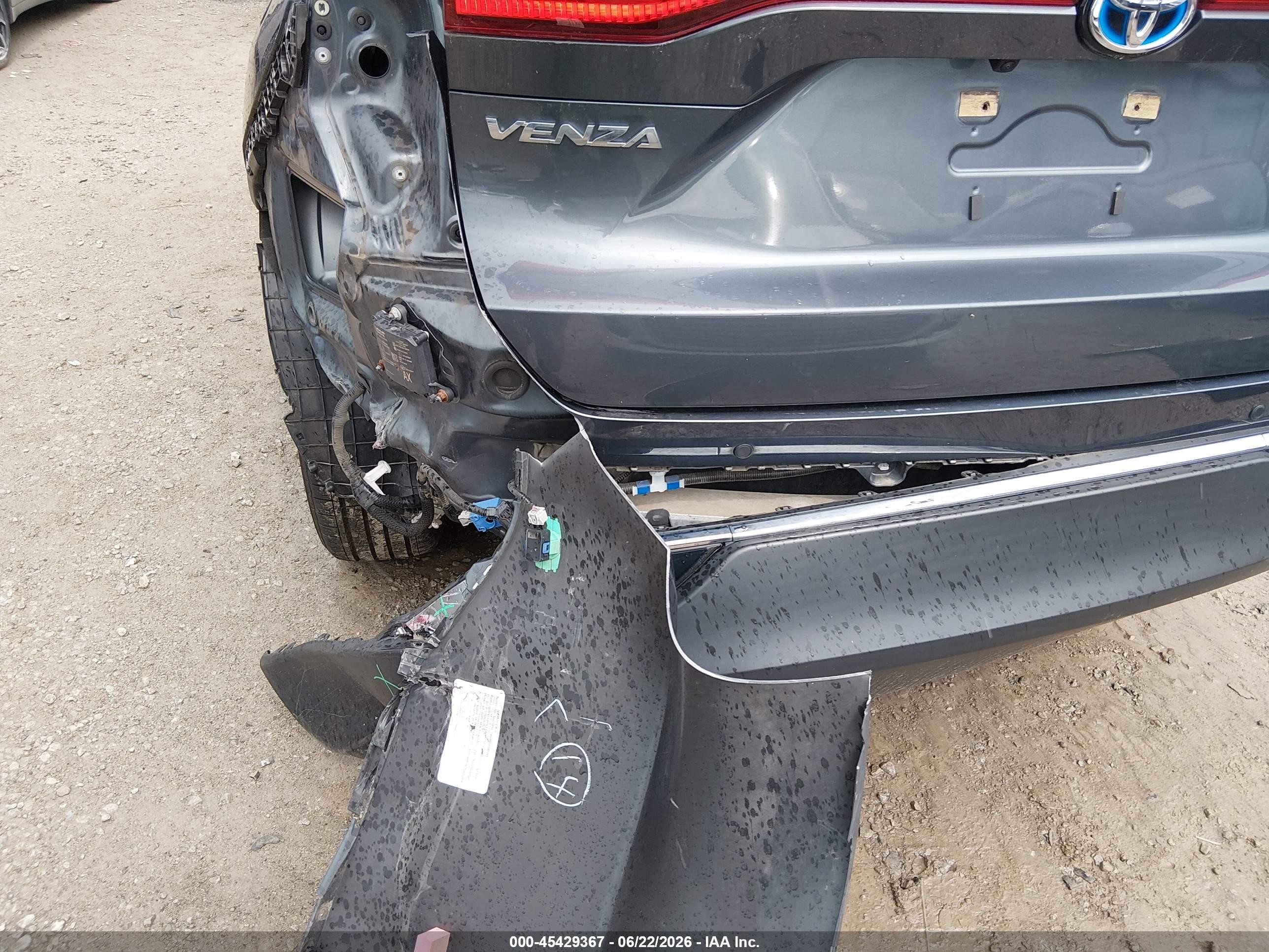 2021 Toyota Venza Xle Синий vin: JTEAAAAH2MJ006776