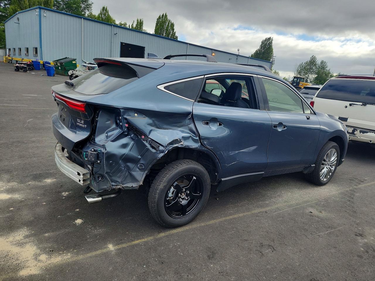 2022 Toyota Venza Xle Синий vin: JTEAAAAH3NJ116401