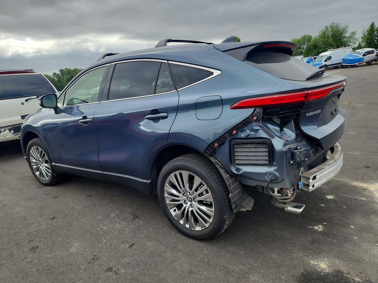 2022 Toyota Venza Xle Синий vin: JTEAAAAH3NJ116401