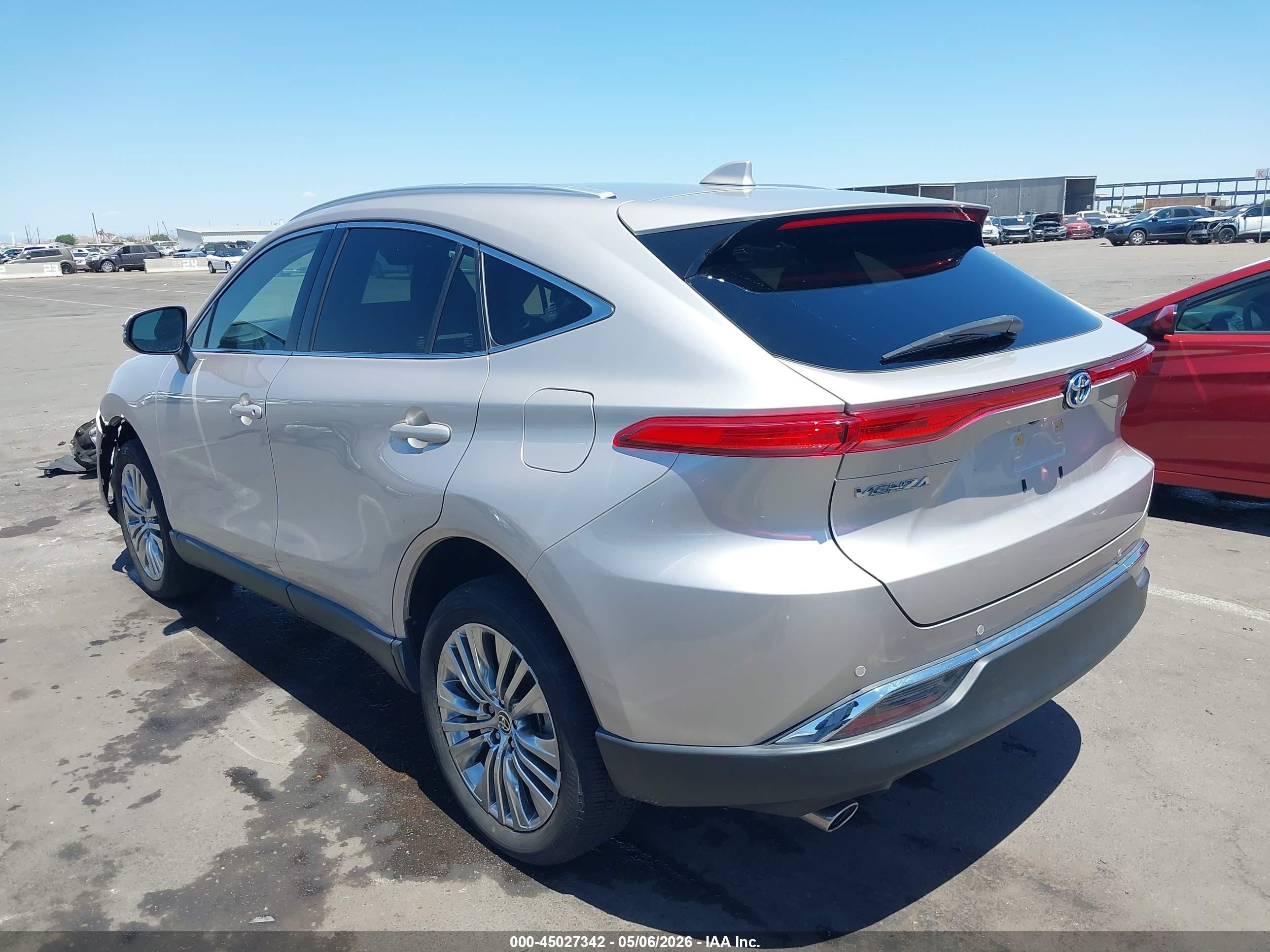 2023 Toyota Venza Xle Бежевый vin: JTEAAAAH3PJ127269