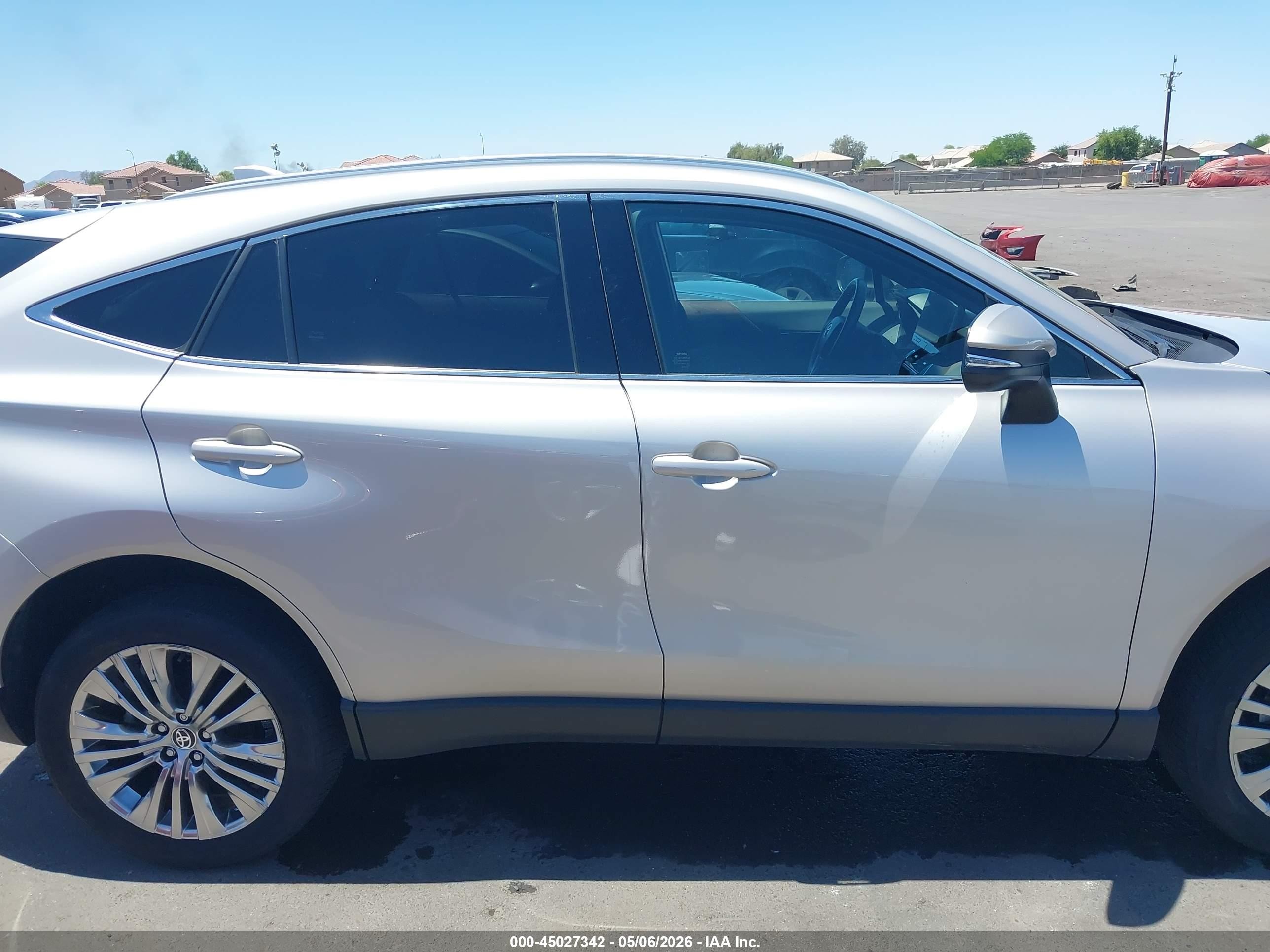 2023 Toyota Venza Xle Бежевый vin: JTEAAAAH3PJ127269