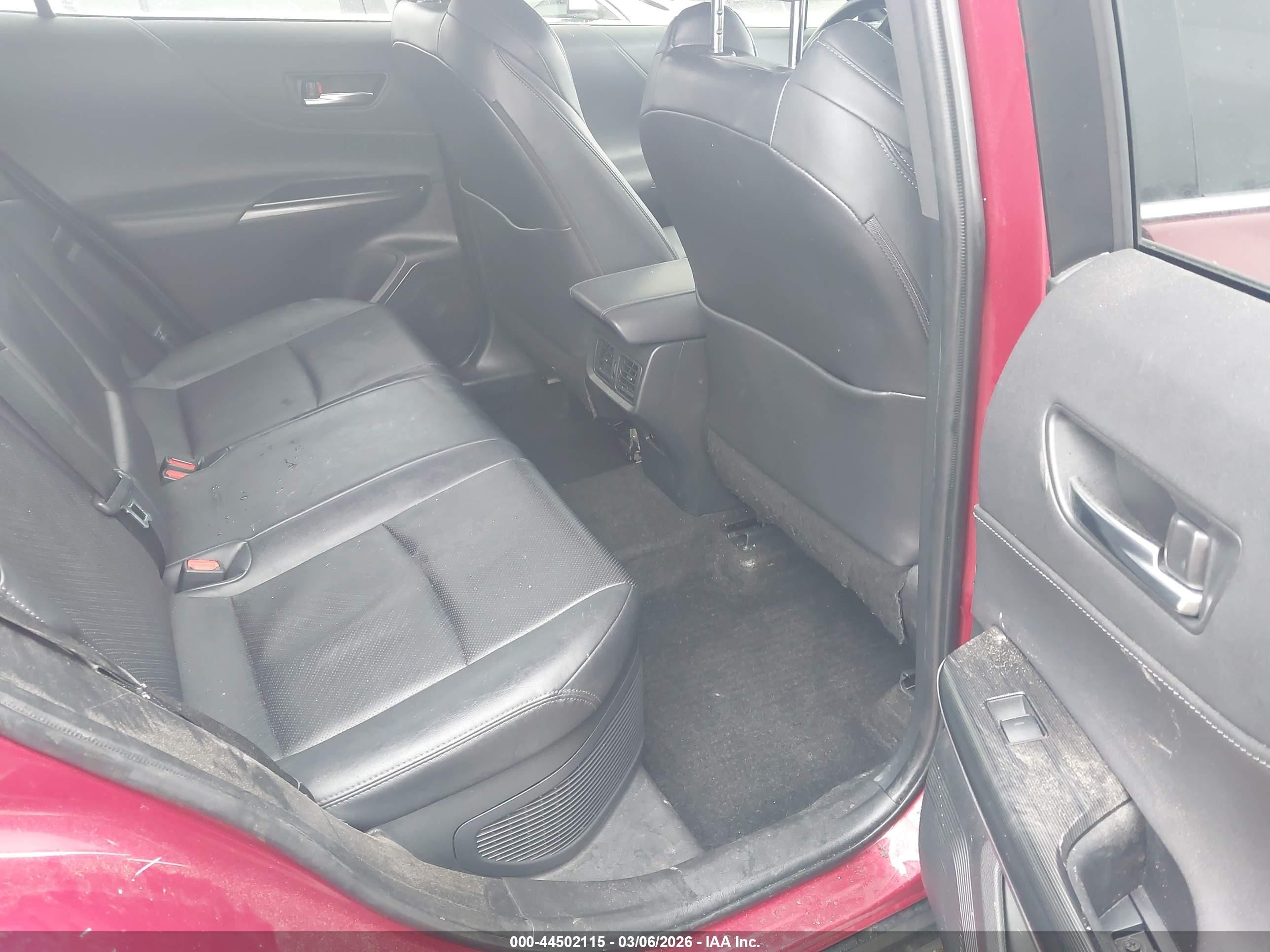 2021 Toyota Venza Limited Red vin: JTEAAAAH4MJ066445