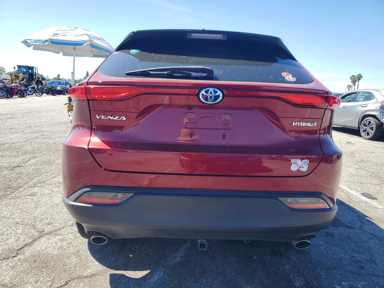 2021 Toyota Venza Le Red vin: JTEAAAAH4MJ078403