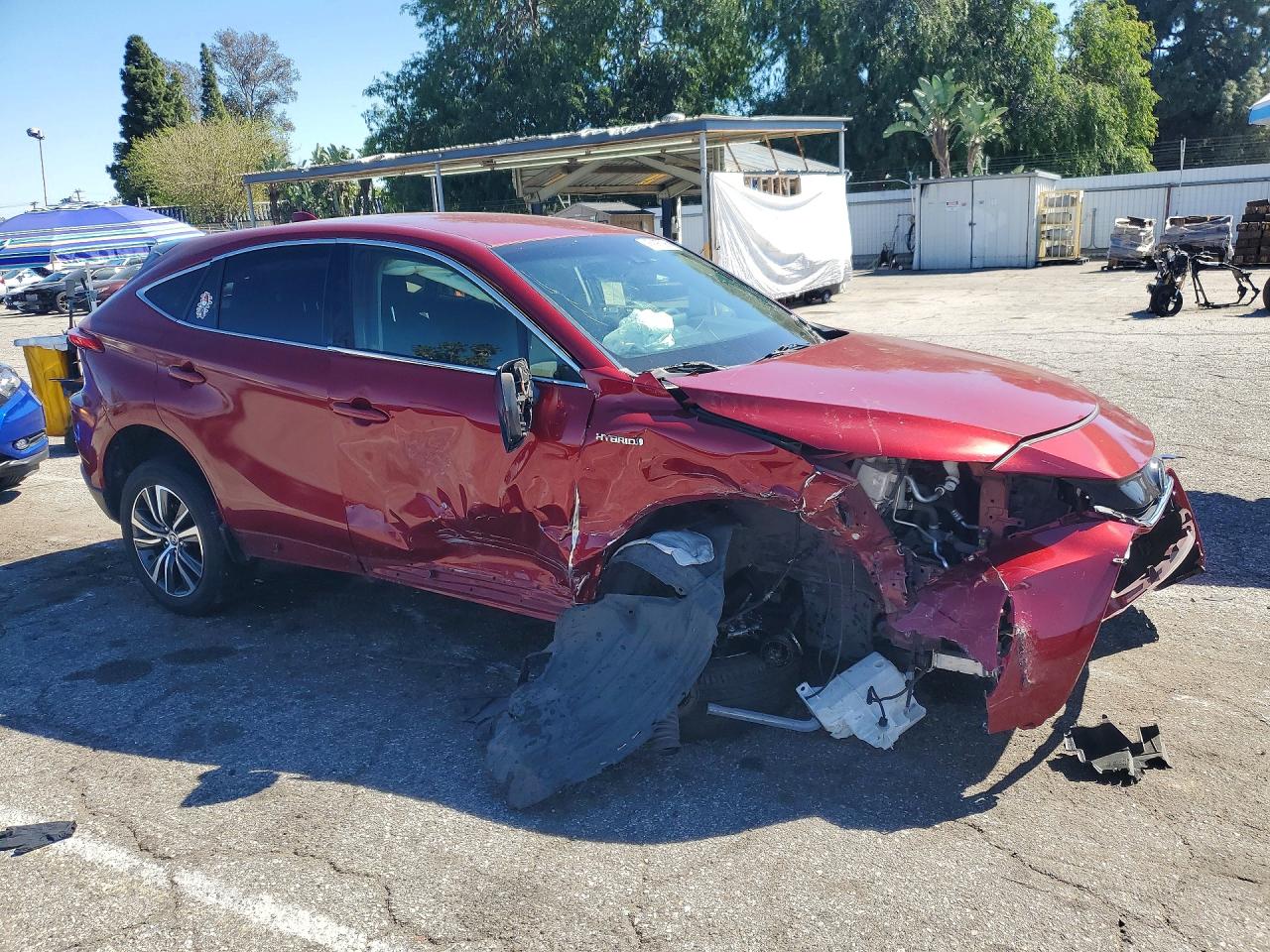 2021 Toyota Venza Le Red vin: JTEAAAAH4MJ078403