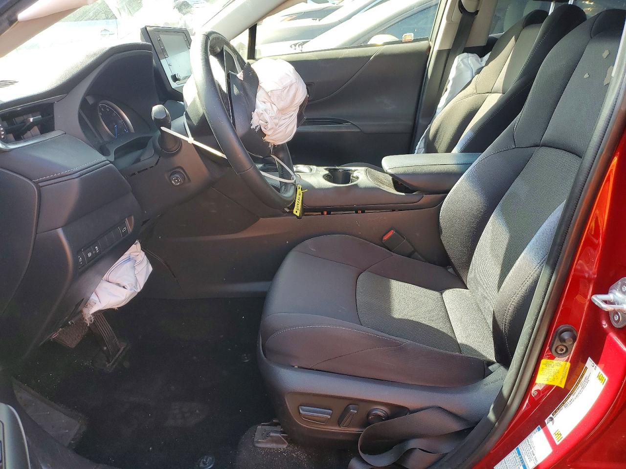 2021 Toyota Venza Le Red vin: JTEAAAAH4MJ078403