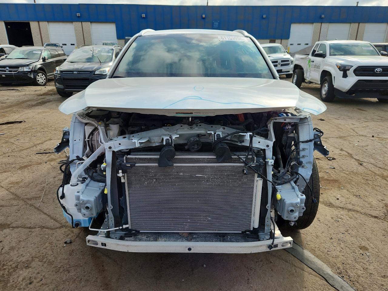 2024 Toyota Venza Xle White vin: JTEAAAAH7RJ172279