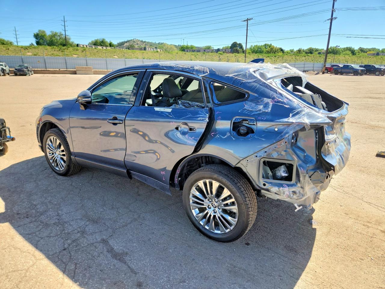 2024 Toyota Venza Limited Синий vin: JTEAAAAH7RJ183668