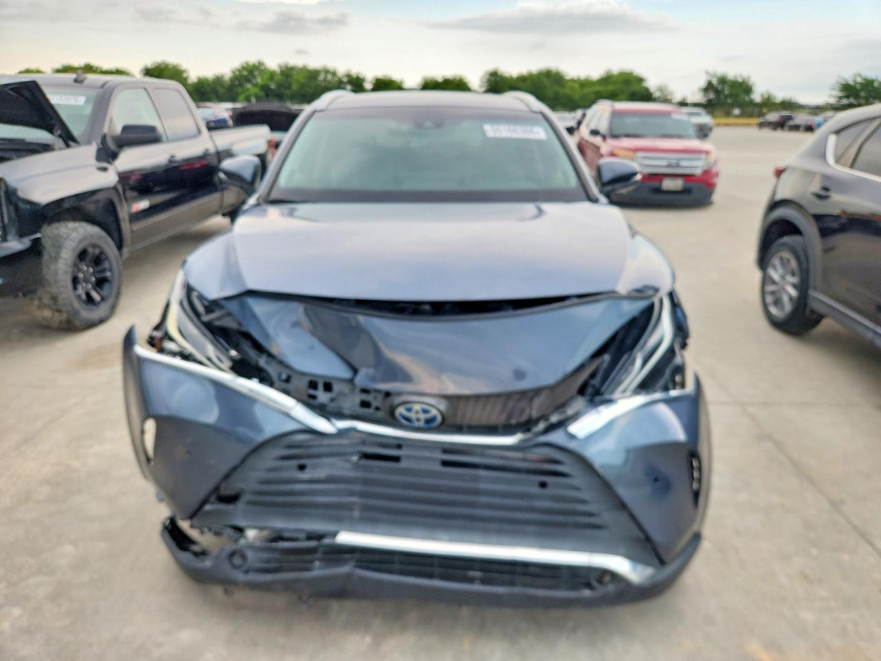 2021 Toyota Venza Xle Gray vin: JTEAAAAH8MJ025574